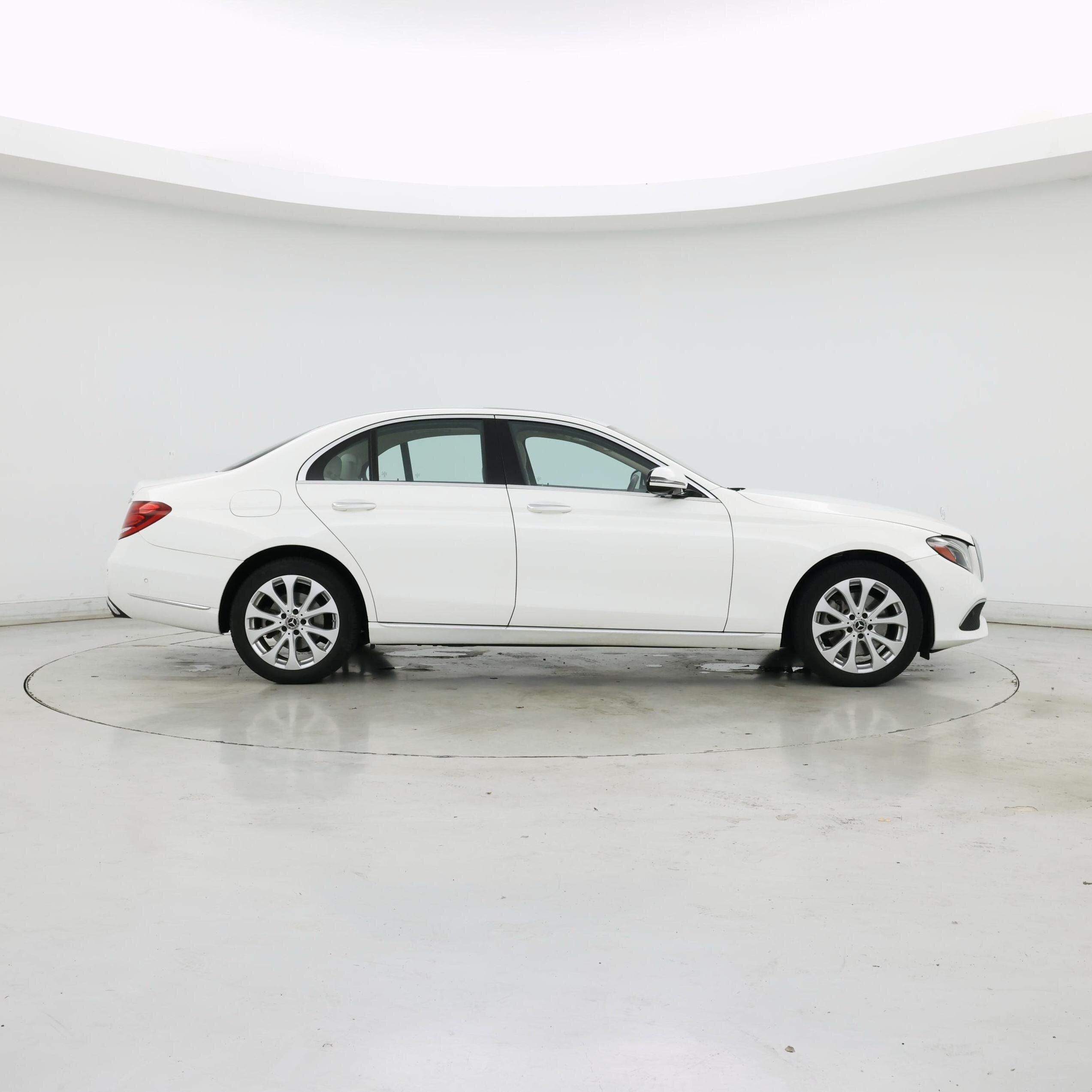 Thumbnail: 2019 Mercedes-Benz E-Class - 7