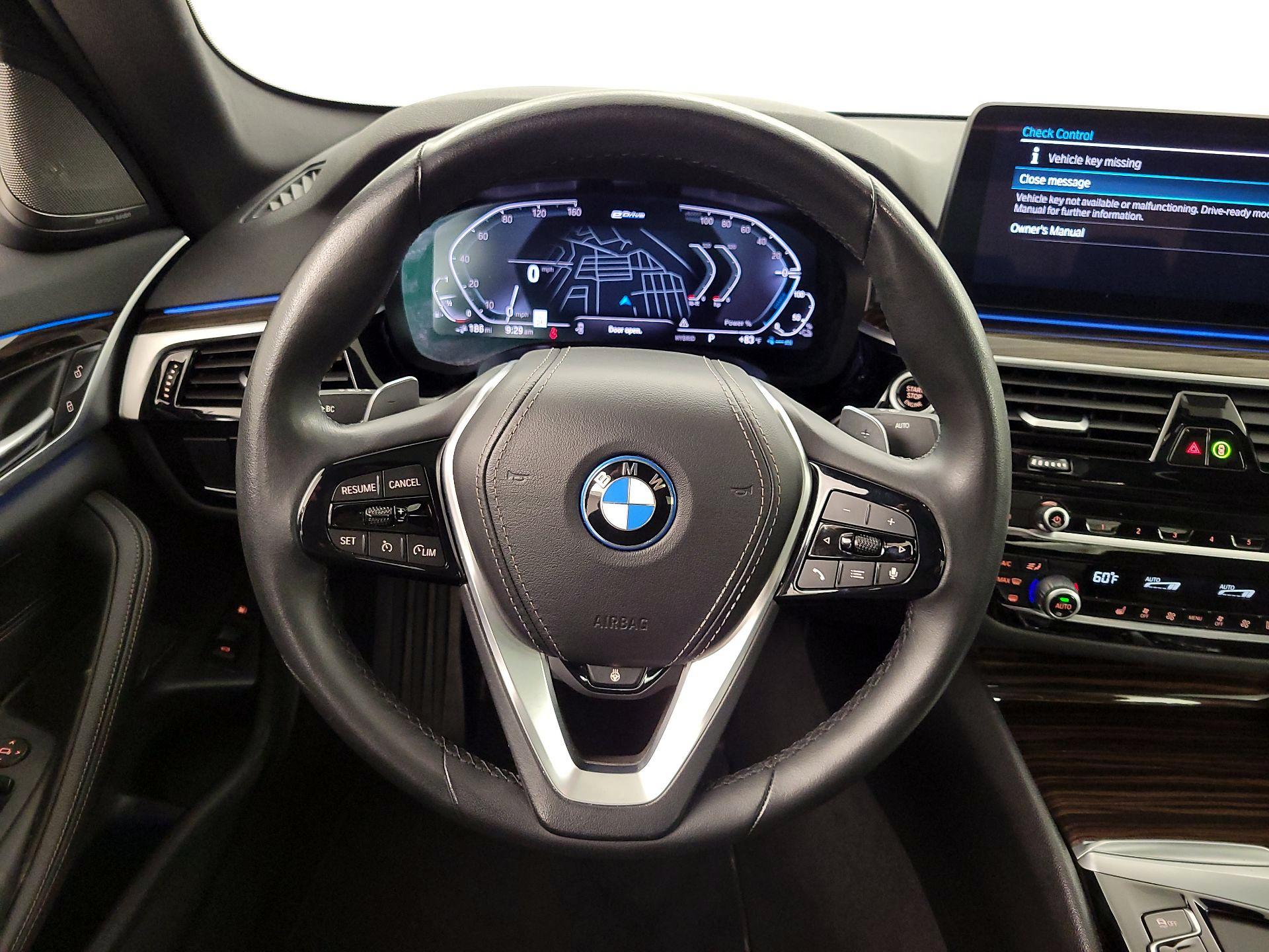 Thumbnail: 2023 BMW 5 Series - 10
