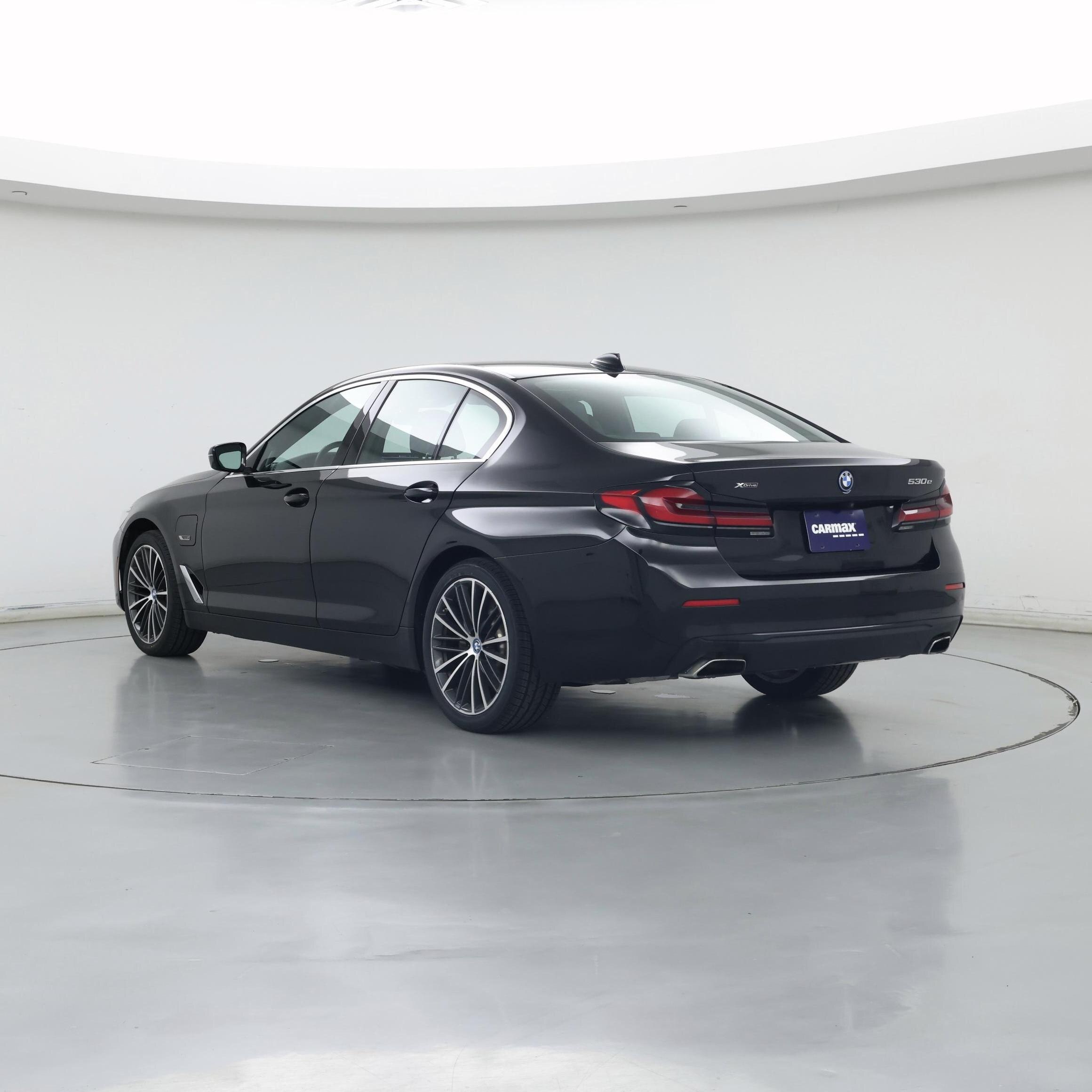 Thumbnail: 2023 BMW 5 Series - 2