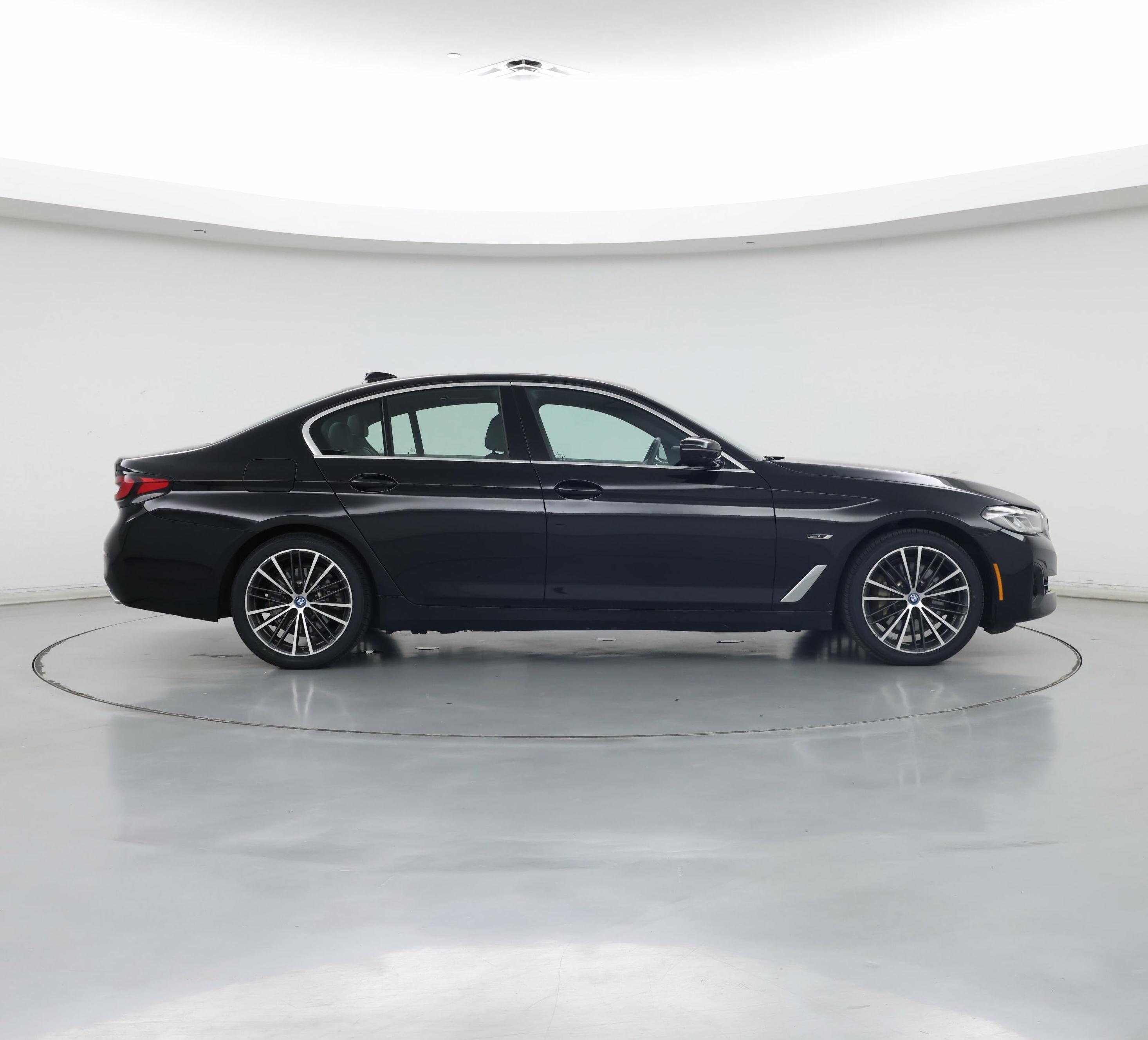 Thumbnail: 2023 BMW 5 Series - 7