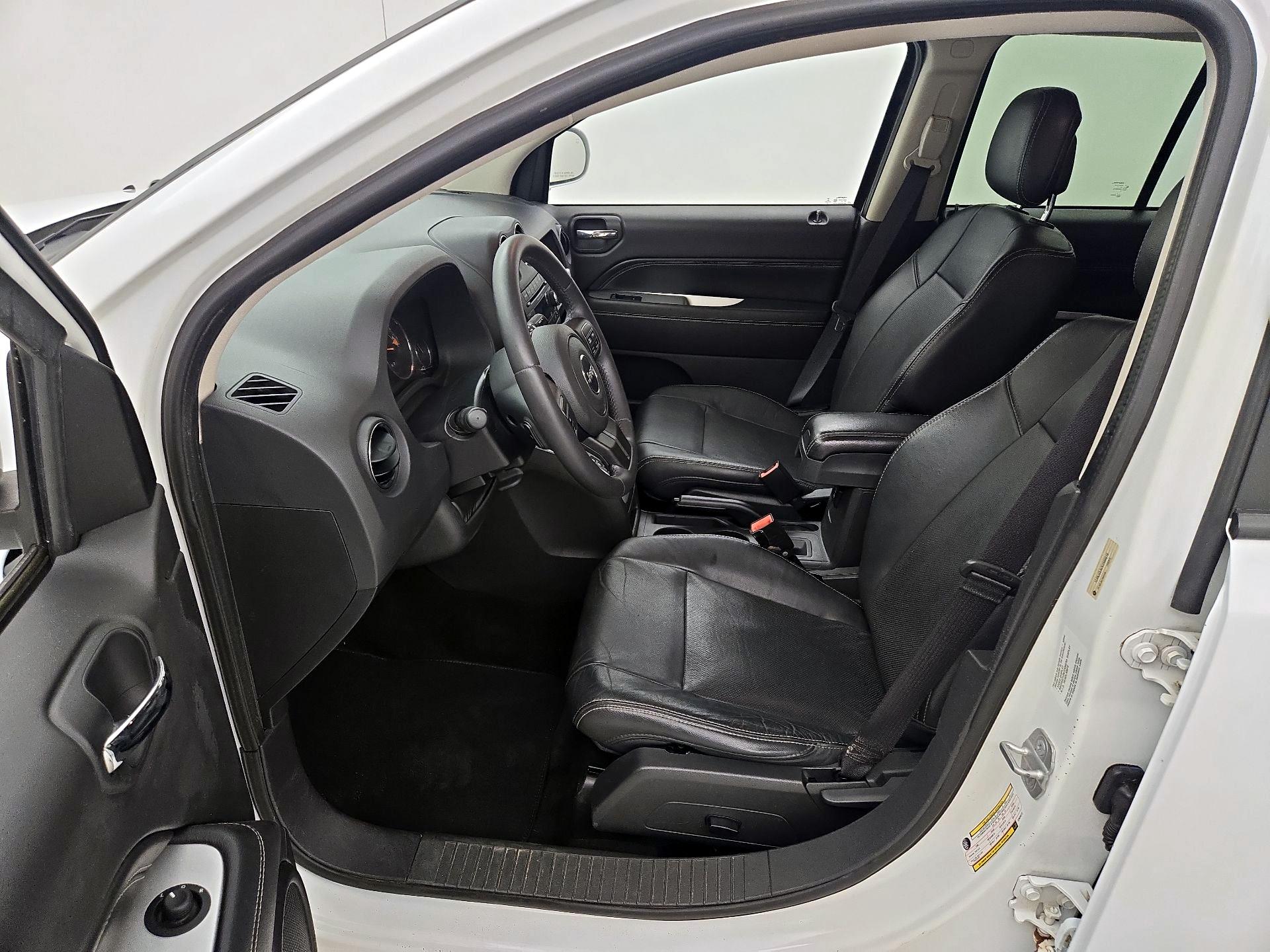 Thumbnail: 2014 Jeep Compass - 11
