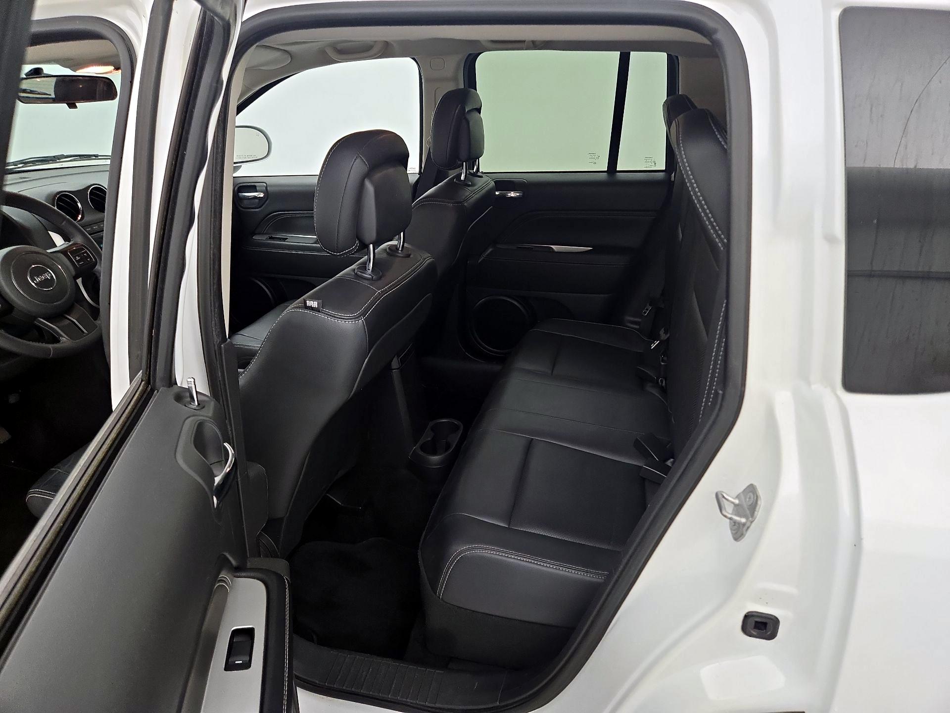Thumbnail: 2014 Jeep Compass - 17