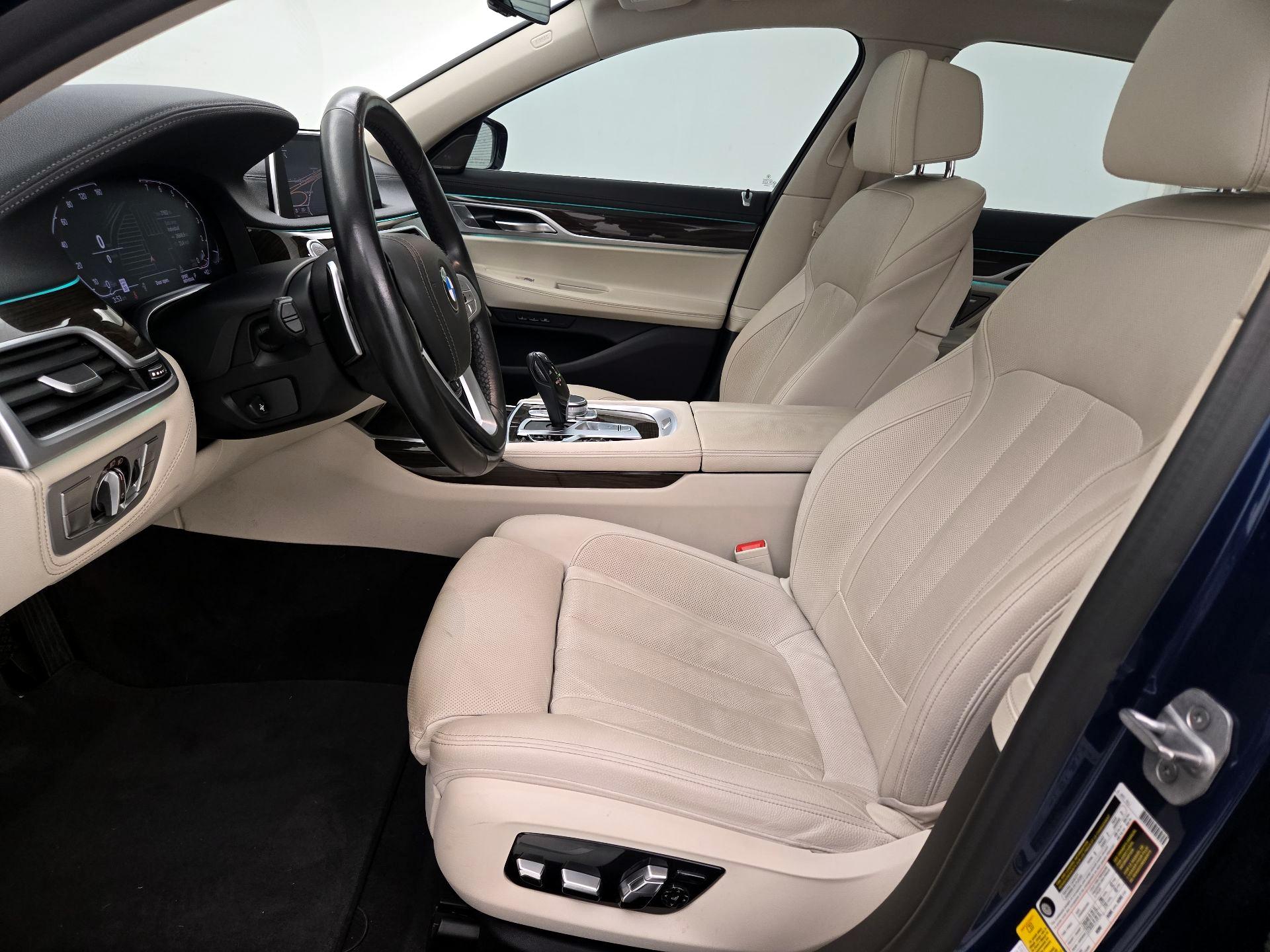 Thumbnail: 2021 BMW 7 Series - 11