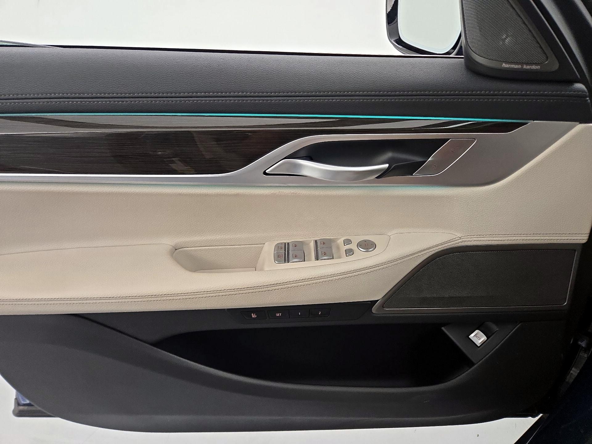 Thumbnail: 2021 BMW 7 Series - 12