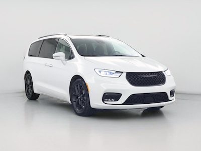 White 2022 Chrysler Pacifica Limited