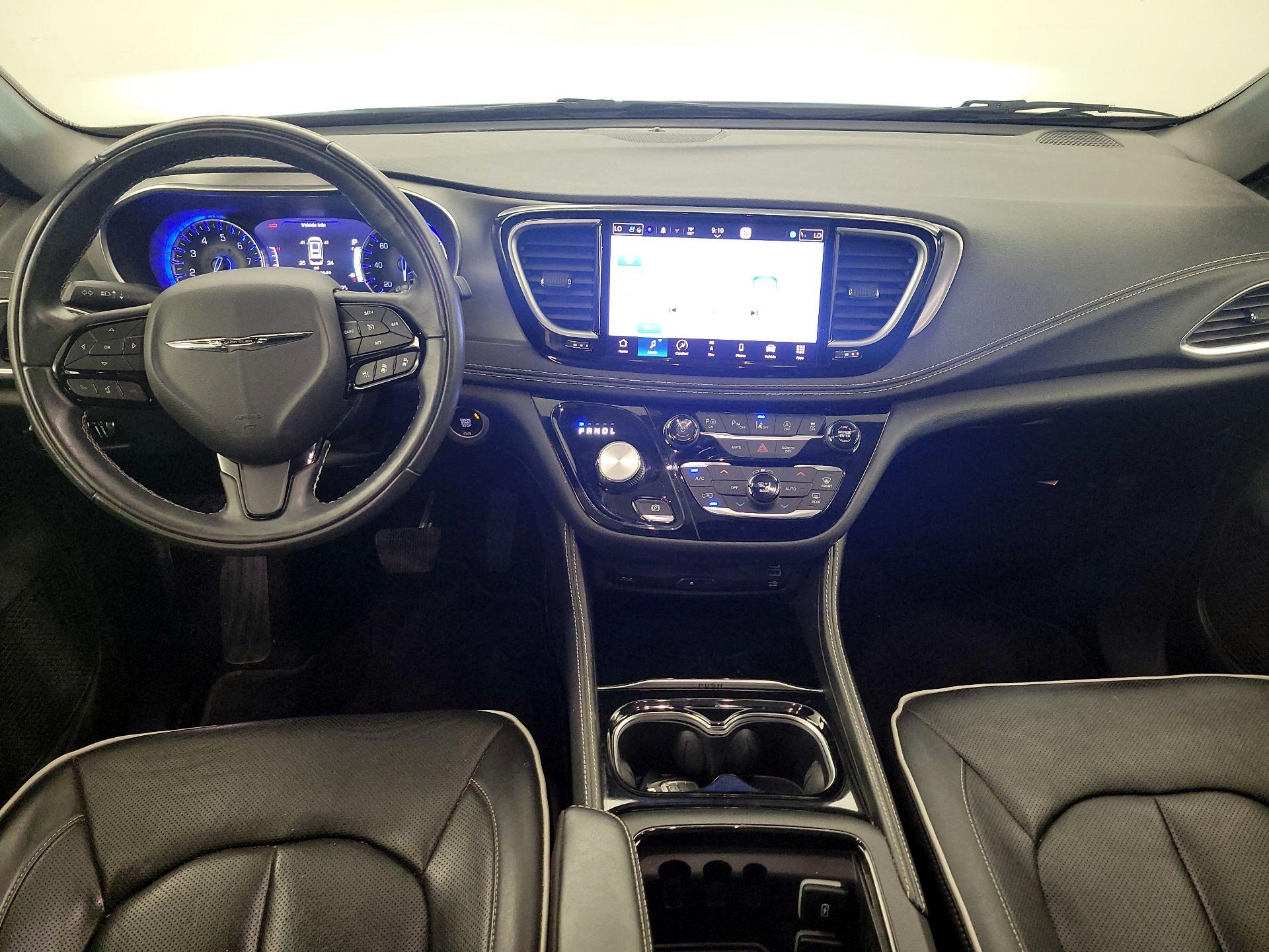 Thumbnail: 2022 Chrysler Pacifica - 9
