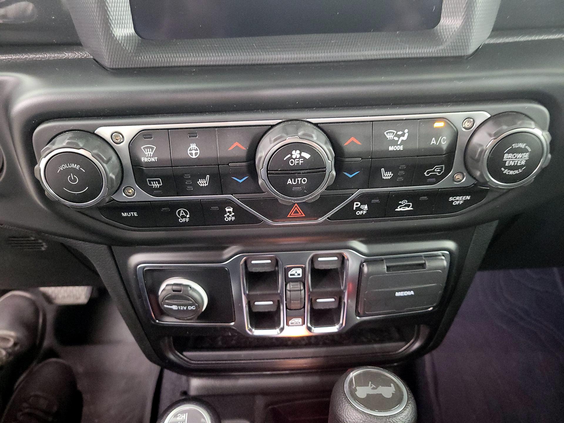 Thumbnail: 2021 Jeep Wrangler - 17