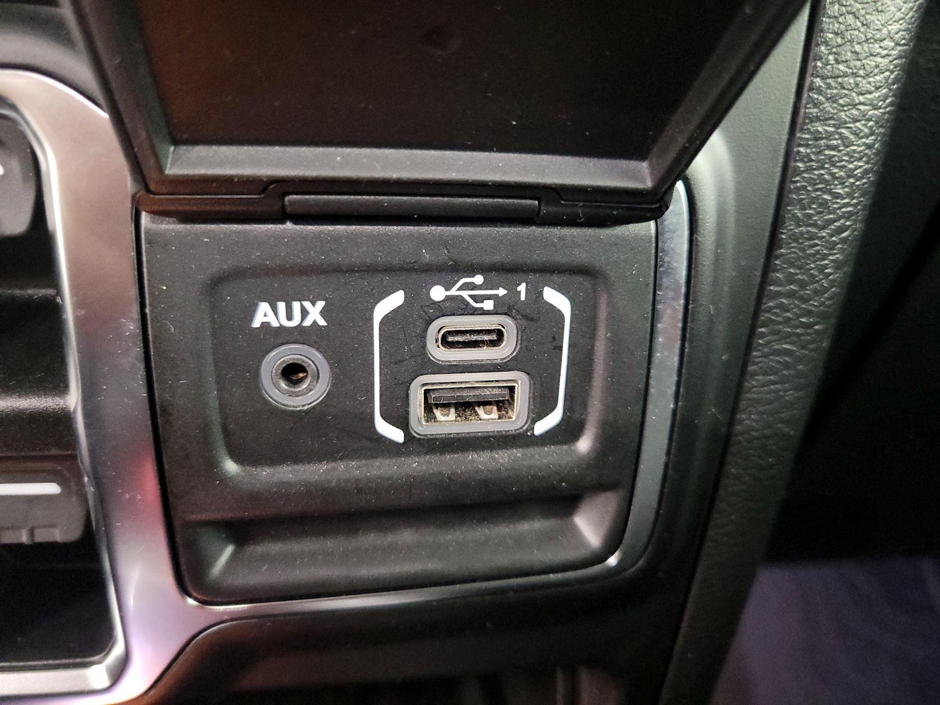 Thumbnail: 2021 Jeep Wrangler - 19