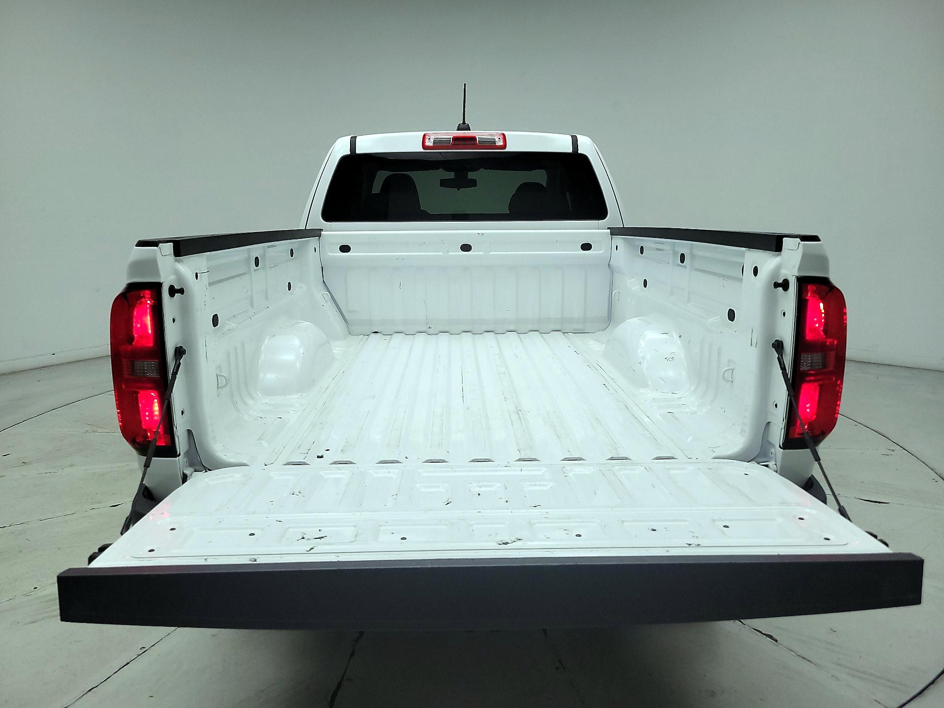 Thumbnail: 2022 Chevrolet Colorado - 20