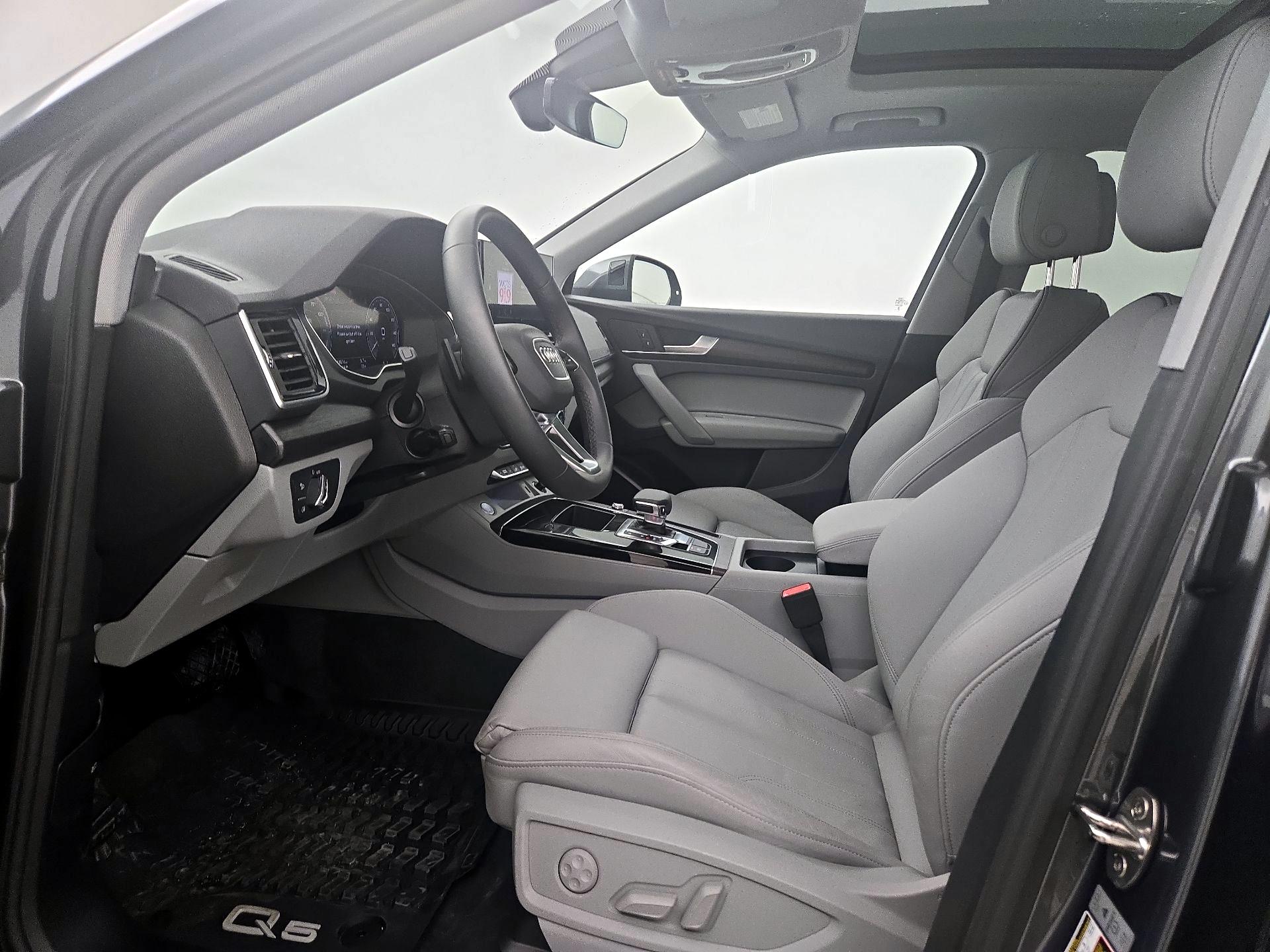 Thumbnail: 2024 Audi Q5 - 11