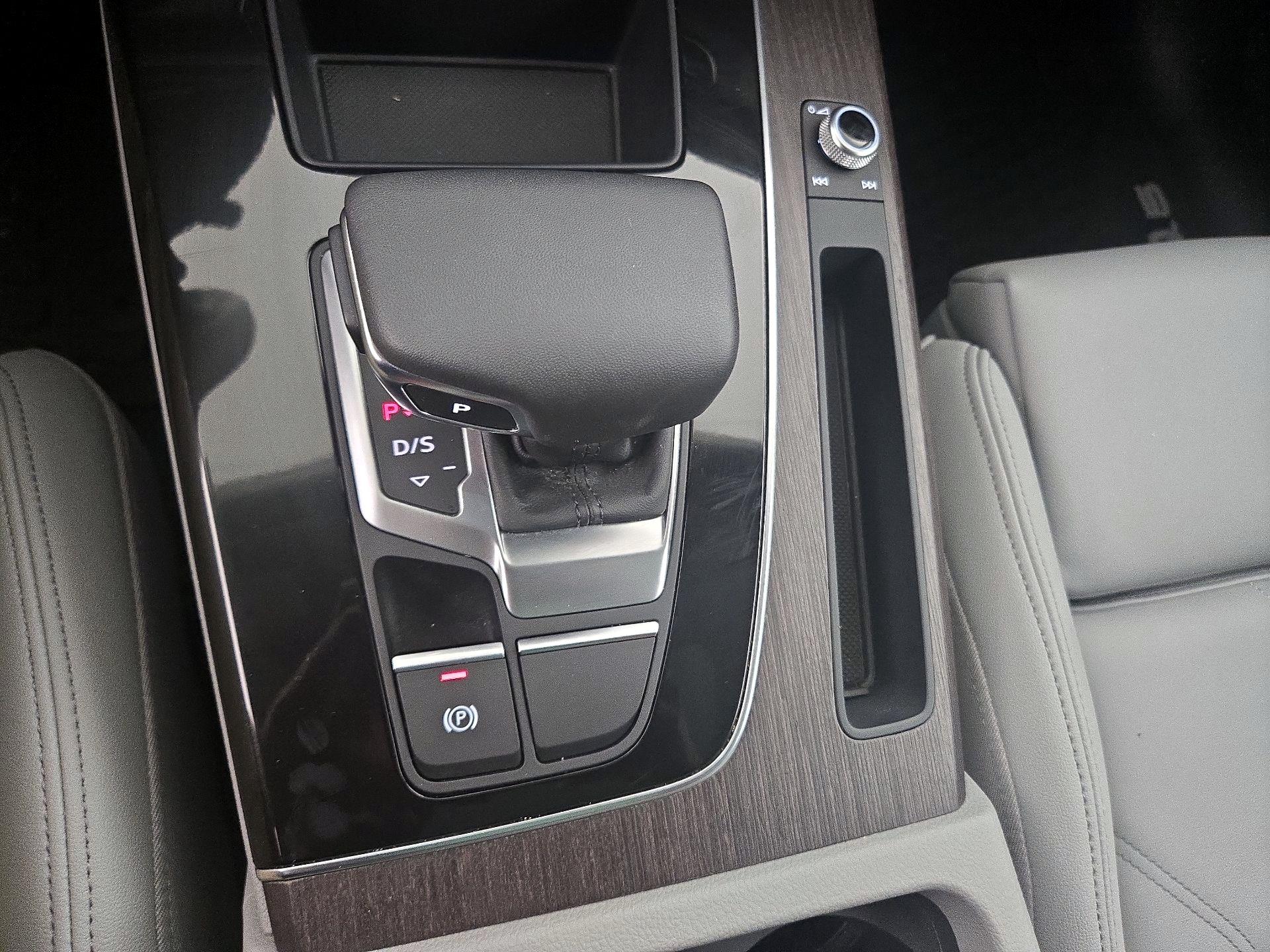 Thumbnail: 2024 Audi Q5 - 17