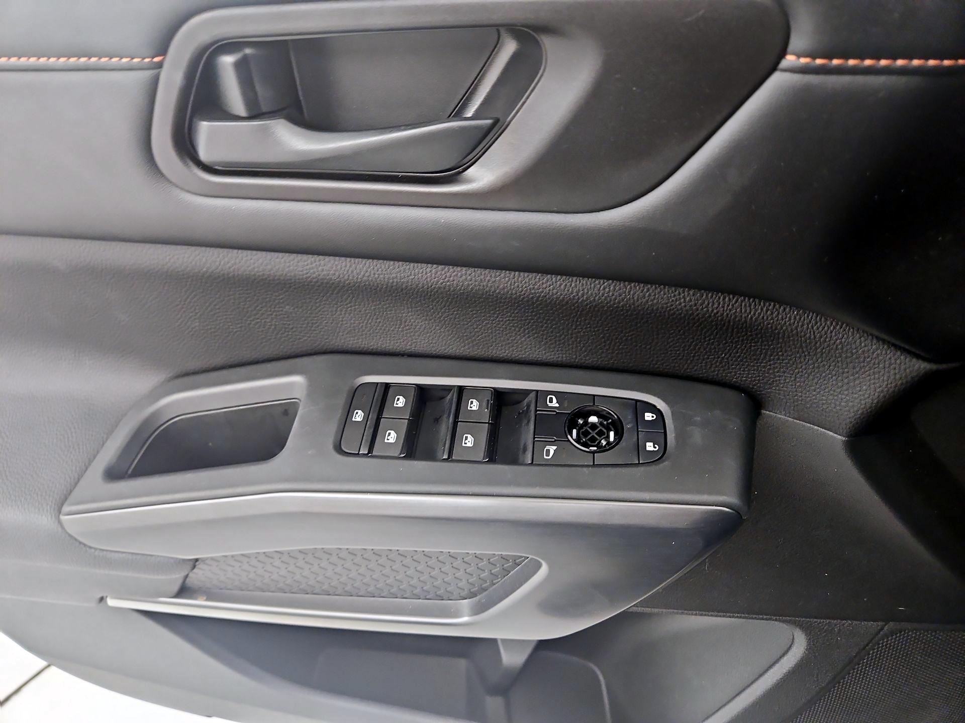 Thumbnail: 2024 Nissan Pathfinder - 12