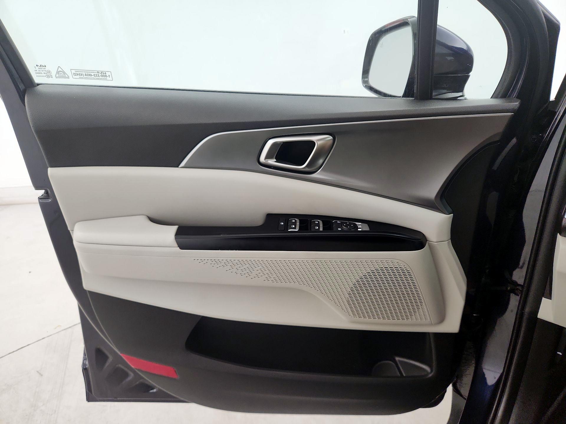 Thumbnail: 2024 Kia Carnival - 12