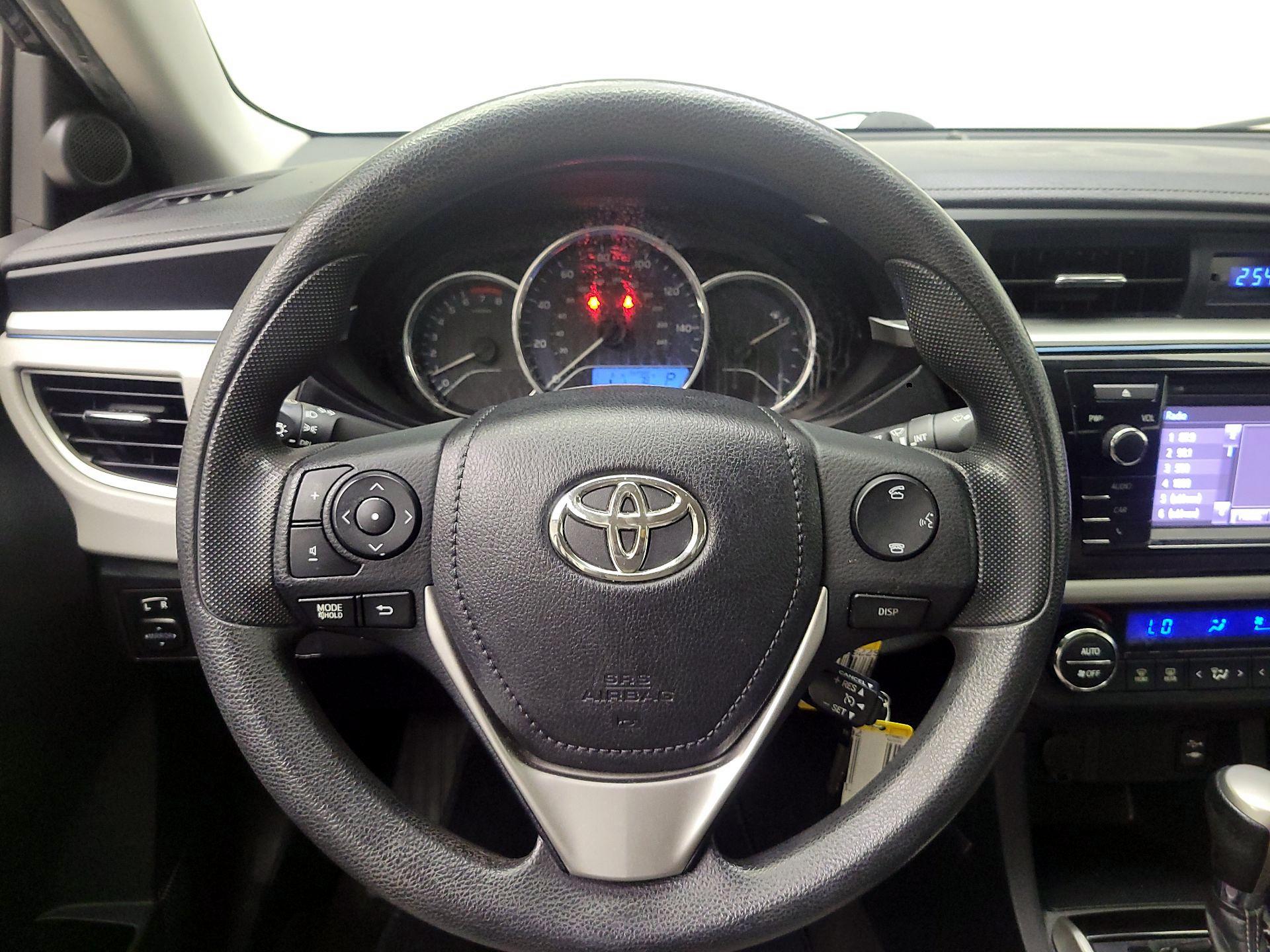 Thumbnail: 2015 Toyota Corolla - 10