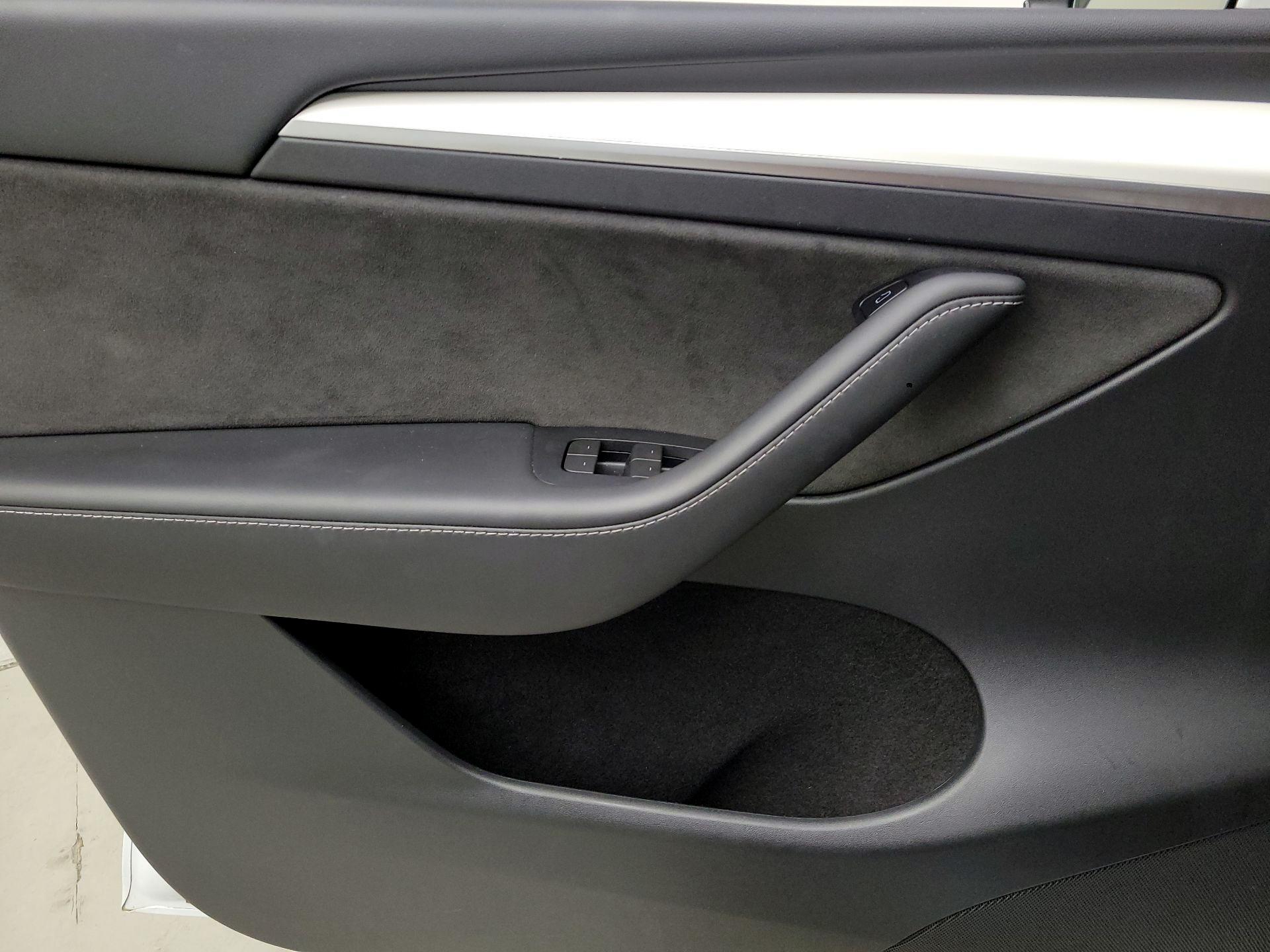 Thumbnail: 2023 Tesla Model Y - 12