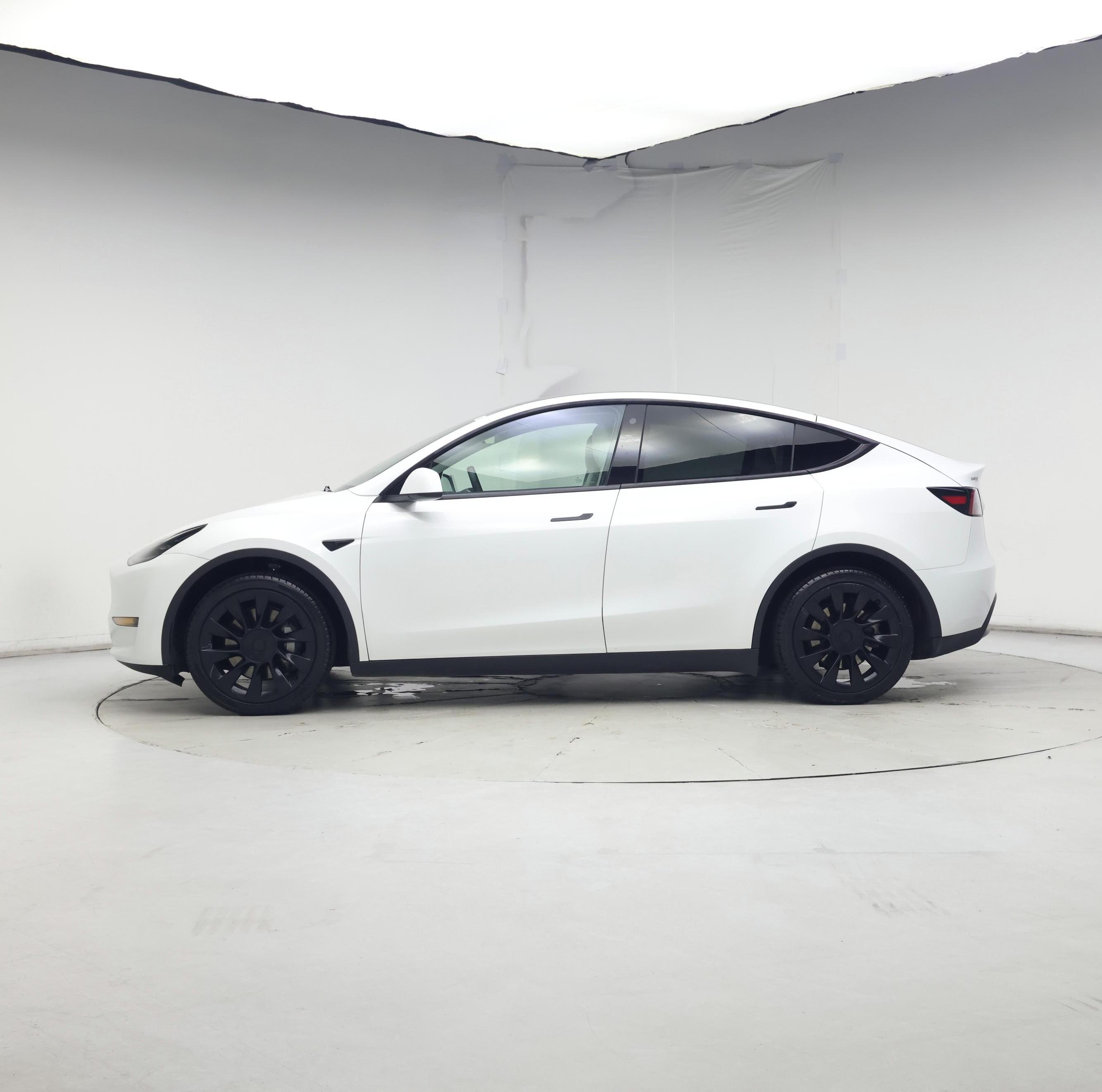 Thumbnail: 2023 Tesla Model Y - 3