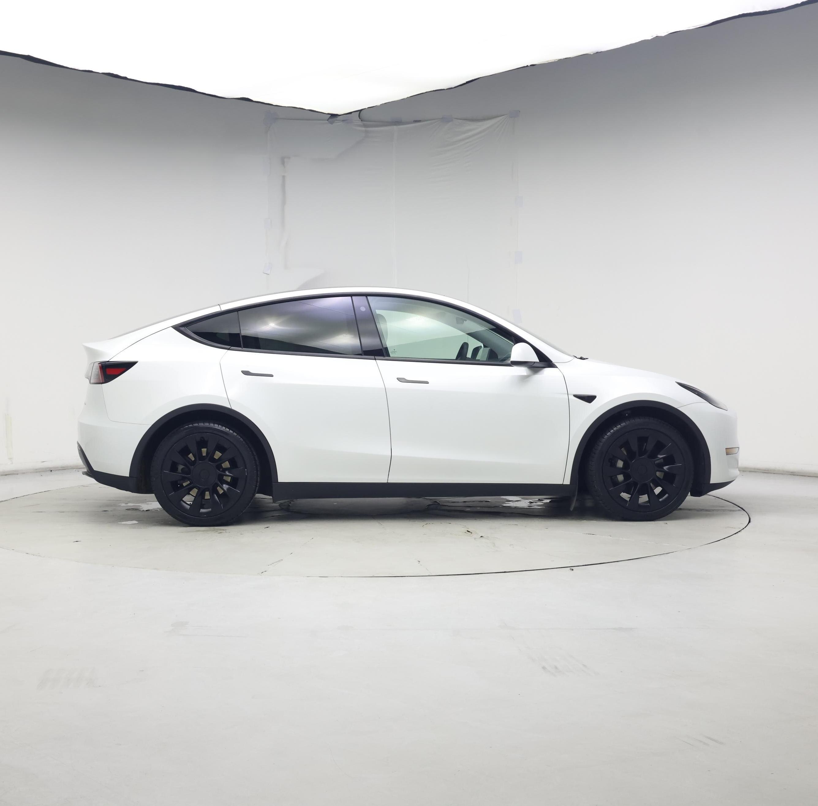 Thumbnail: 2023 Tesla Model Y - 7