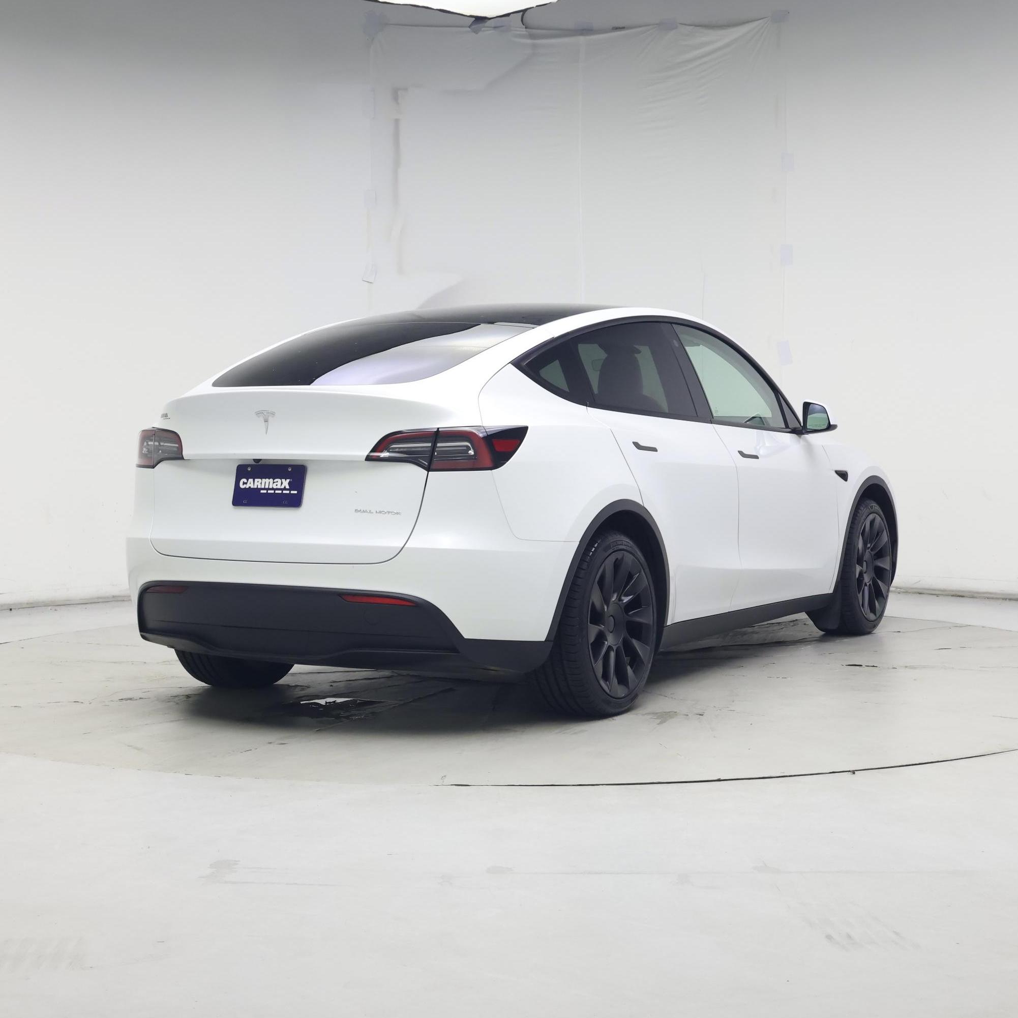 Thumbnail: 2023 Tesla Model Y - 8