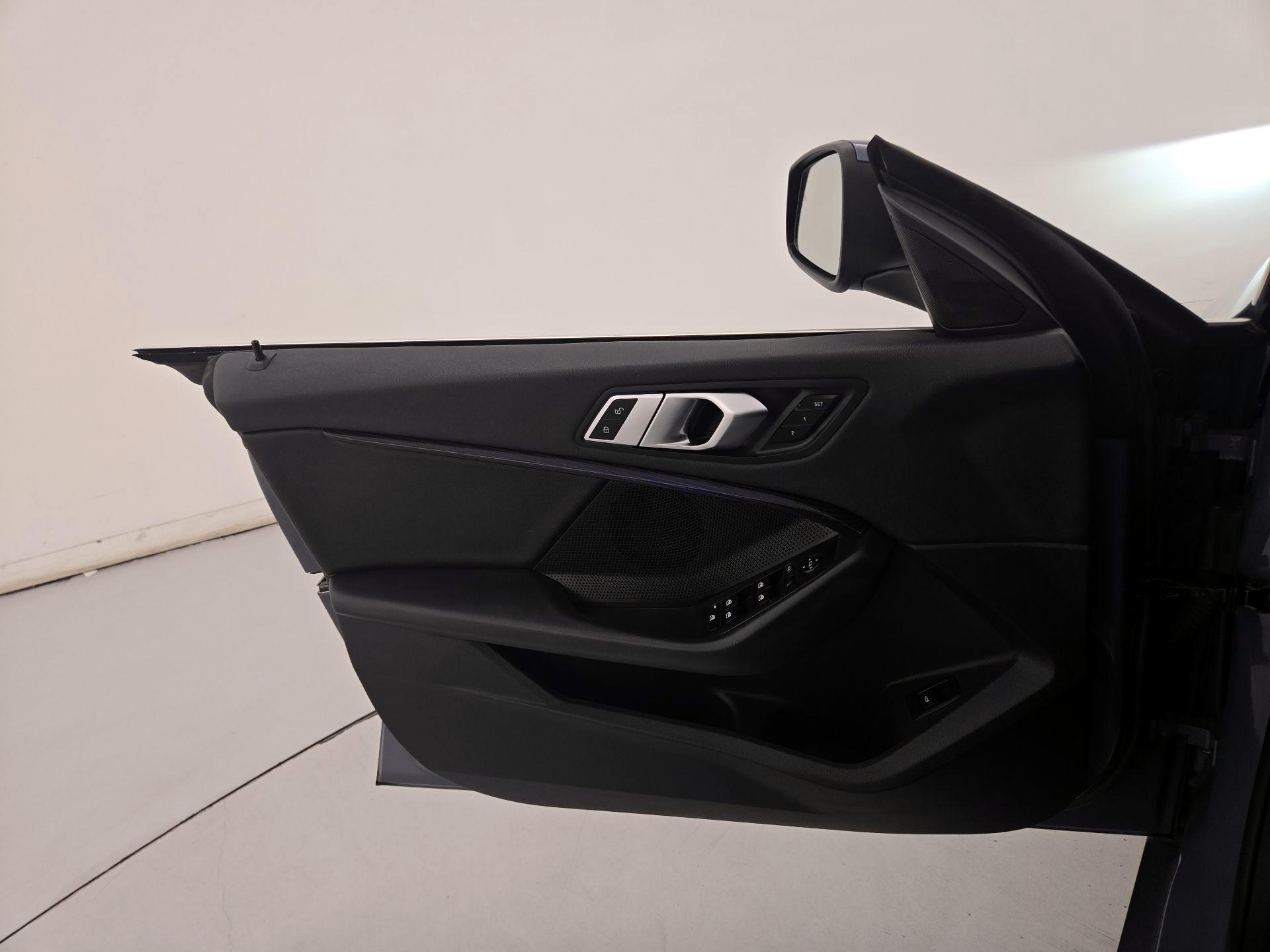 Thumbnail: 2022 BMW 2 Series - 12