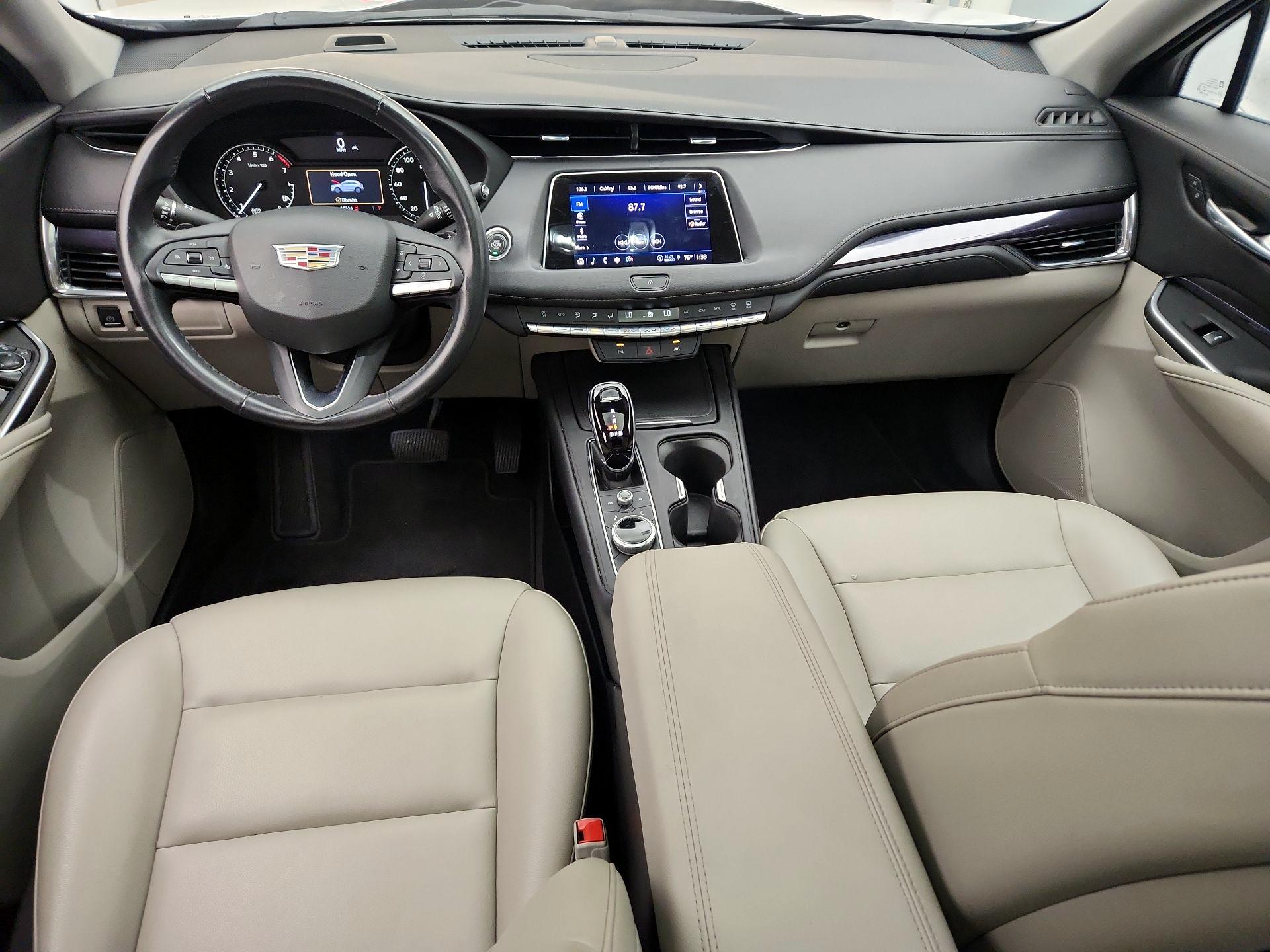 Thumbnail: 2023 Cadillac XT4 - 9