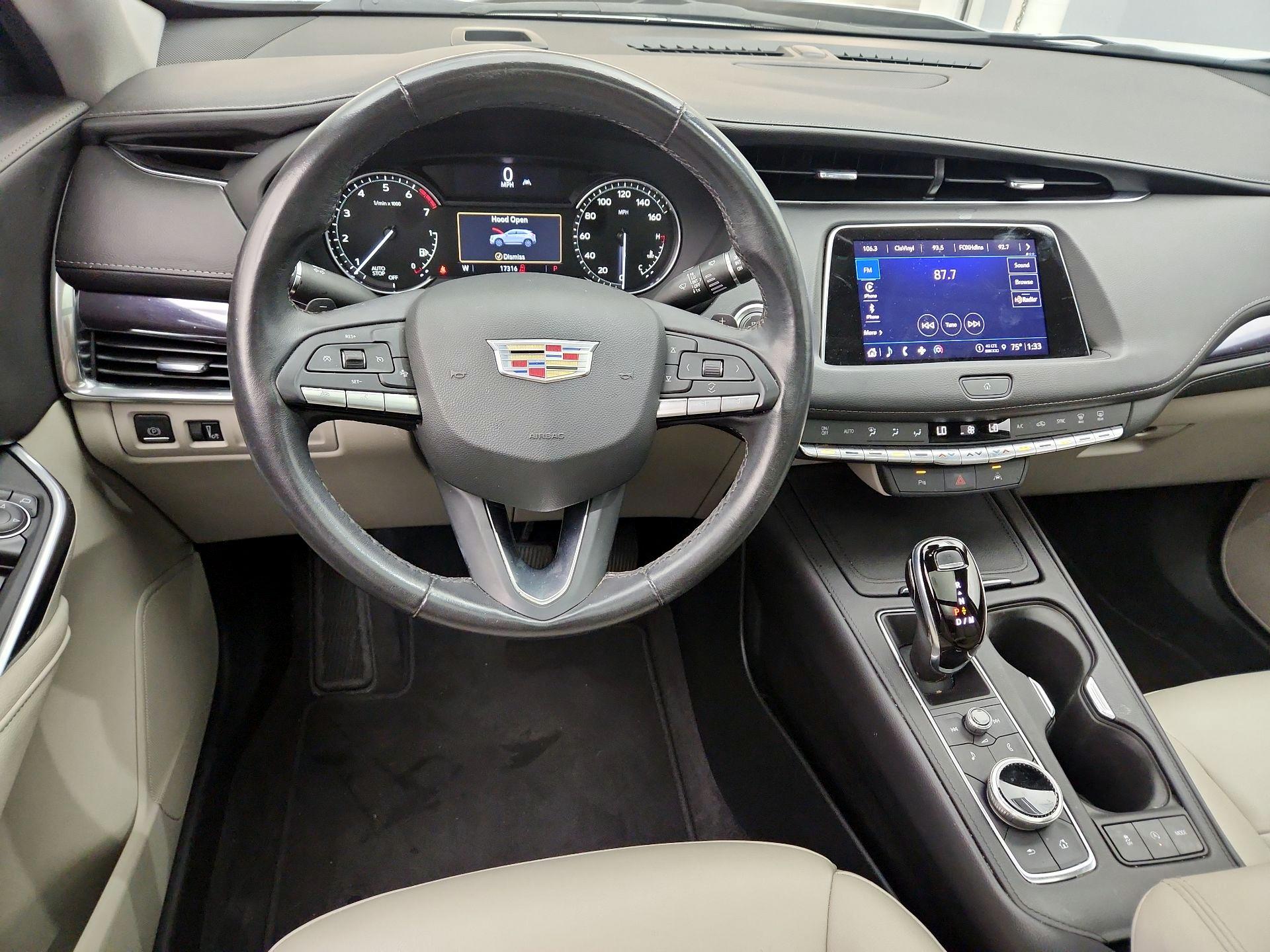 Thumbnail: 2023 Cadillac XT4 - 10