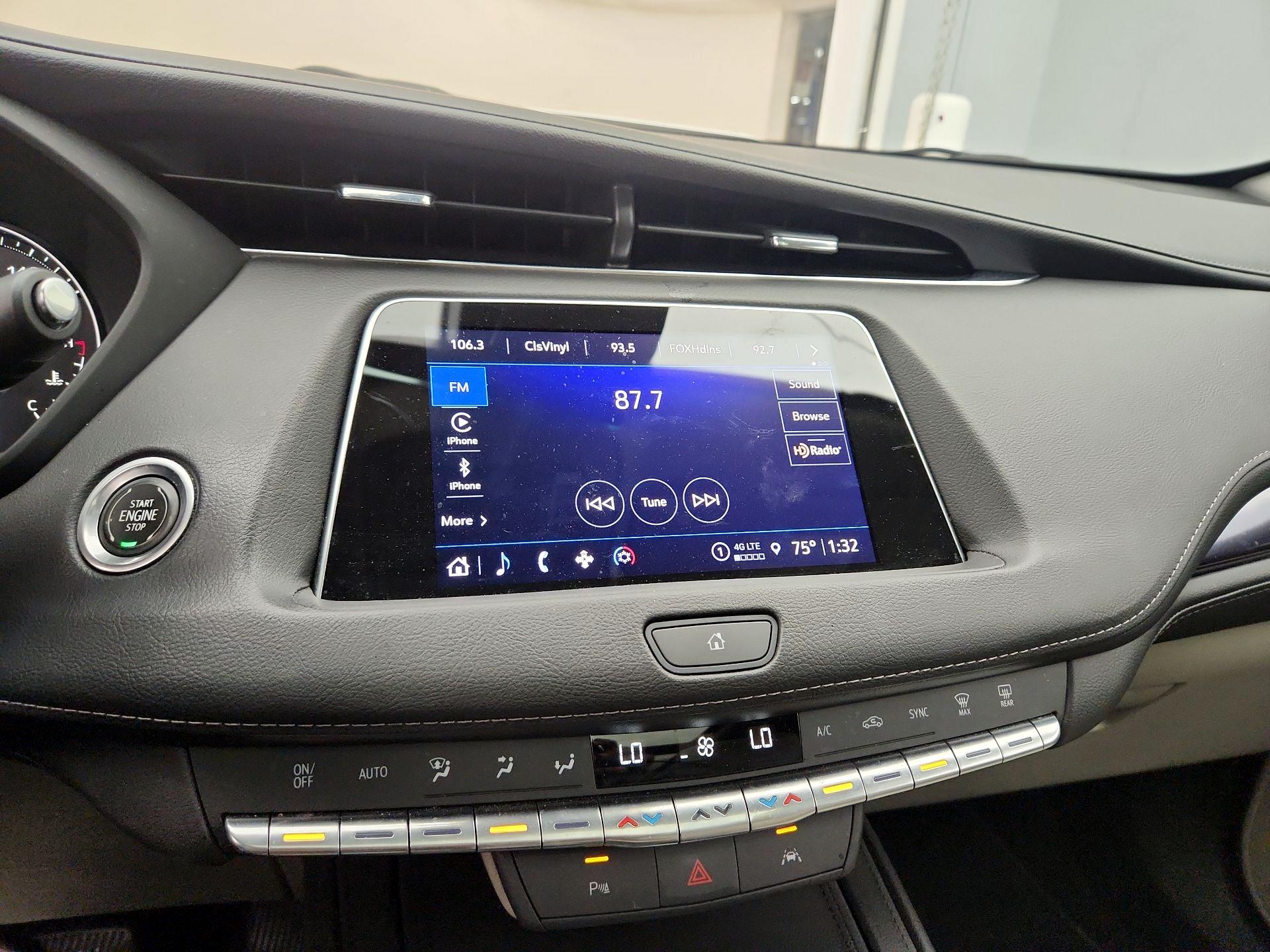 Thumbnail: 2023 Cadillac XT4 - 15