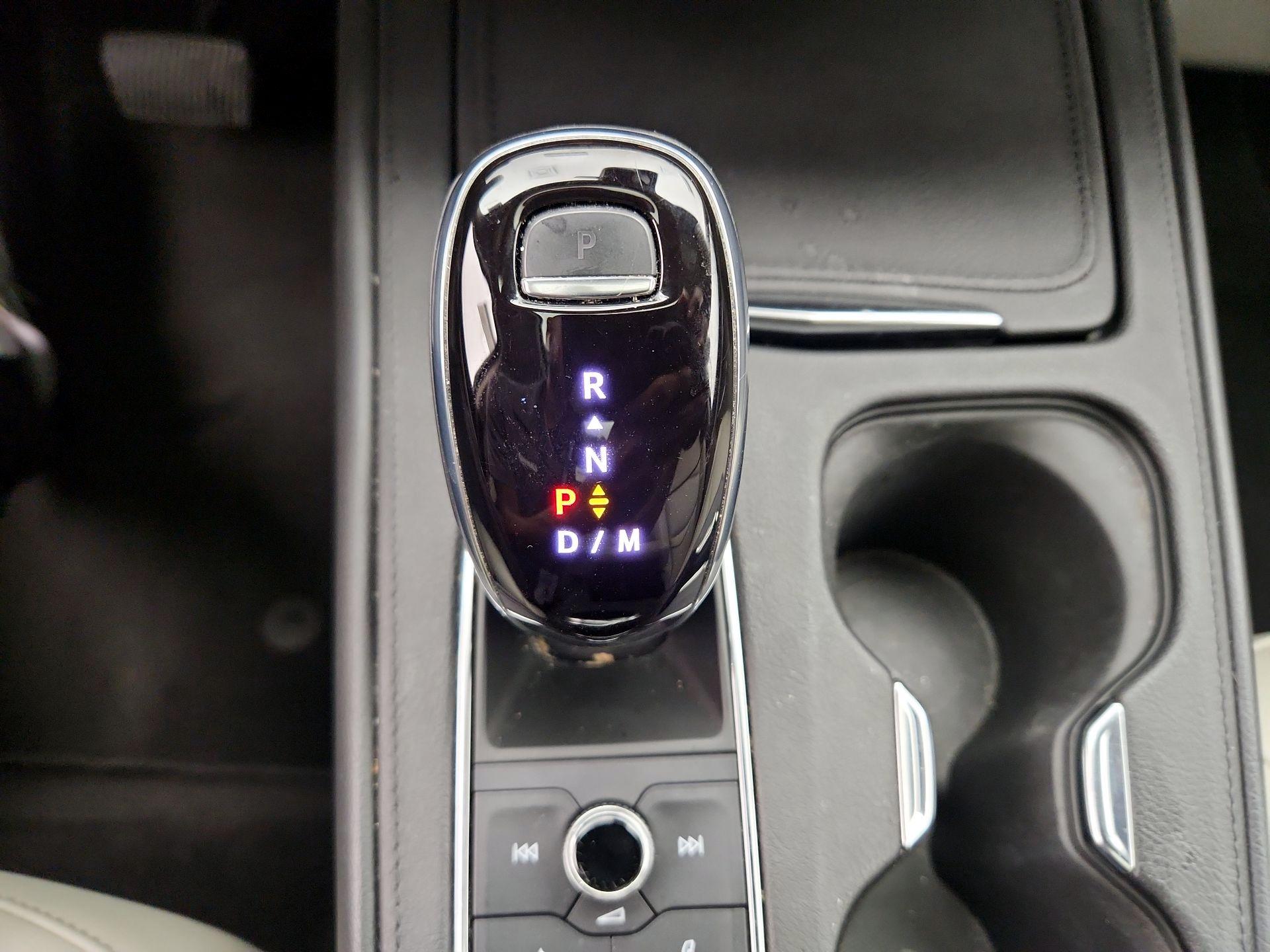 Thumbnail: 2023 Cadillac XT4 - 17