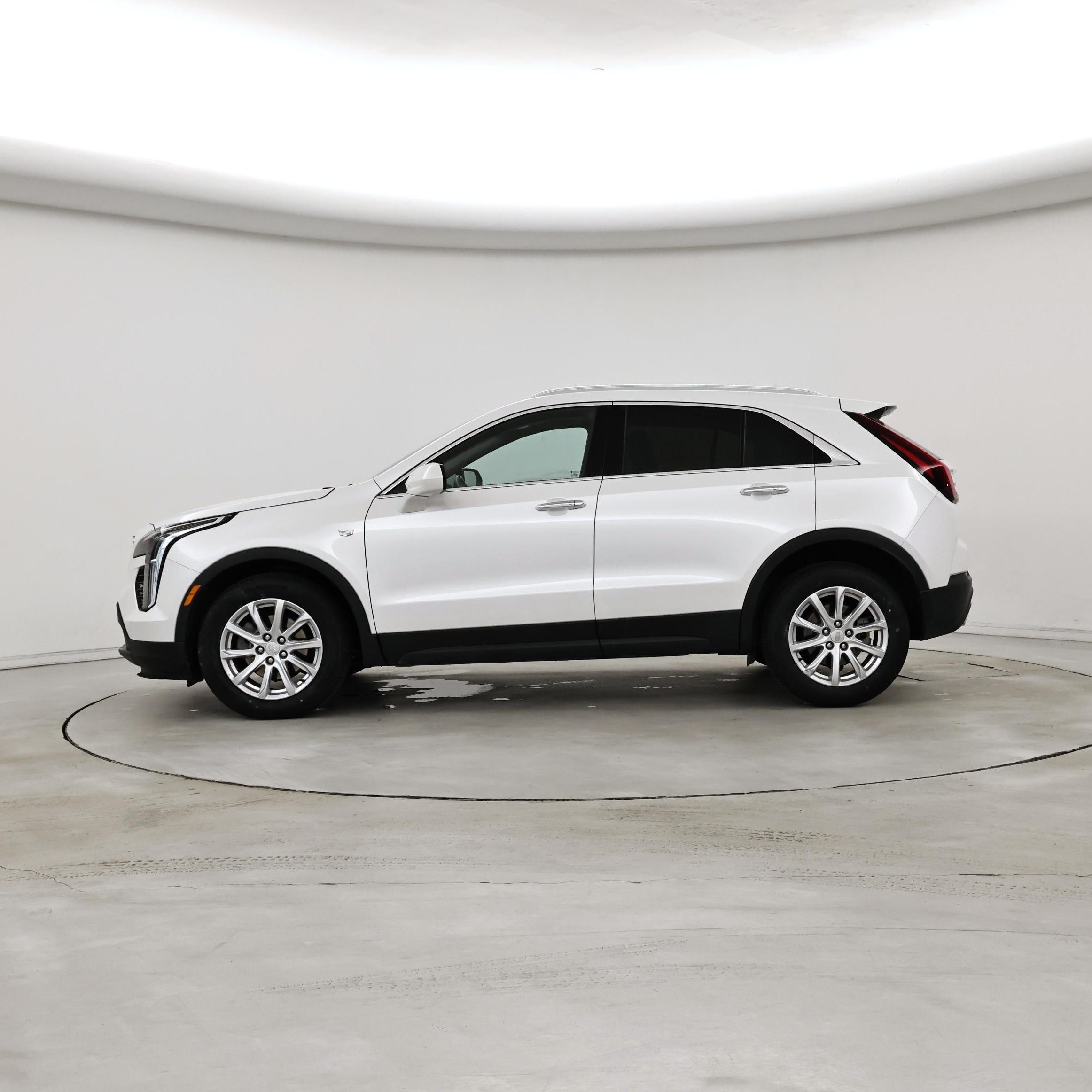 Thumbnail: 2023 Cadillac XT4 - 3