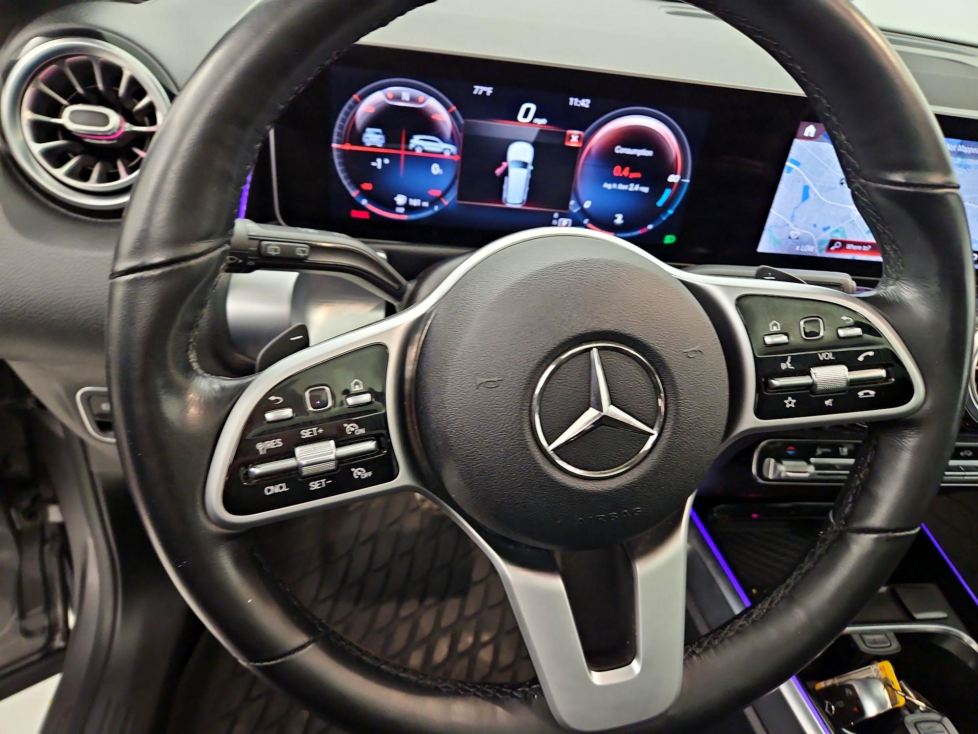 Thumbnail: 2021 Mercedes-Benz GLB - 10