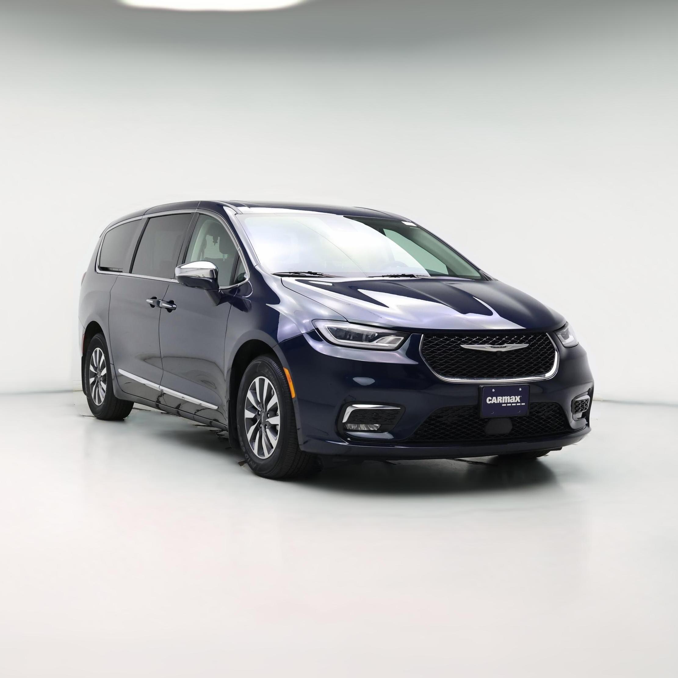 Thumbnail: 2022 Chrysler Pacifica - 1