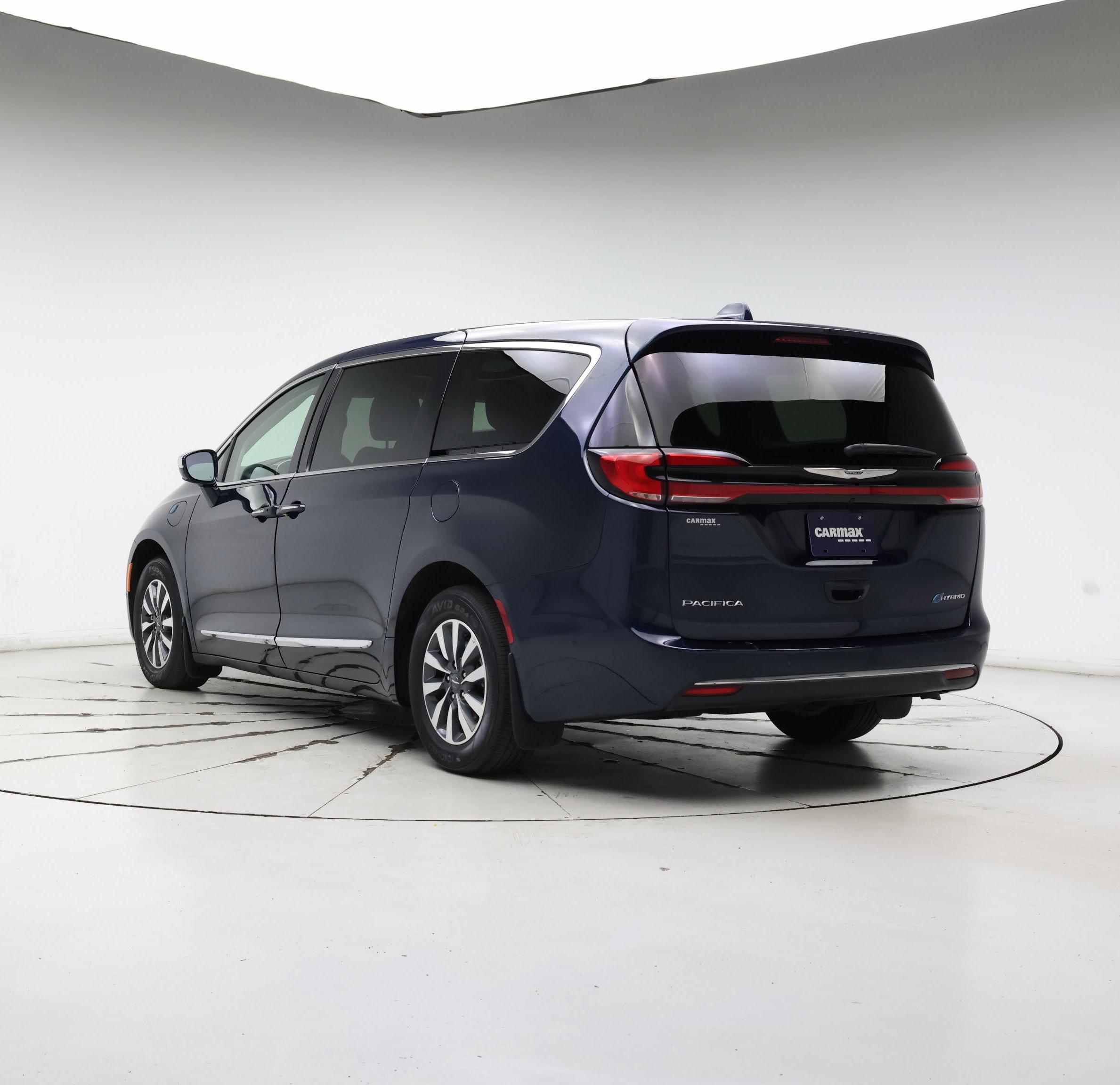 Thumbnail: 2022 Chrysler Pacifica - 2