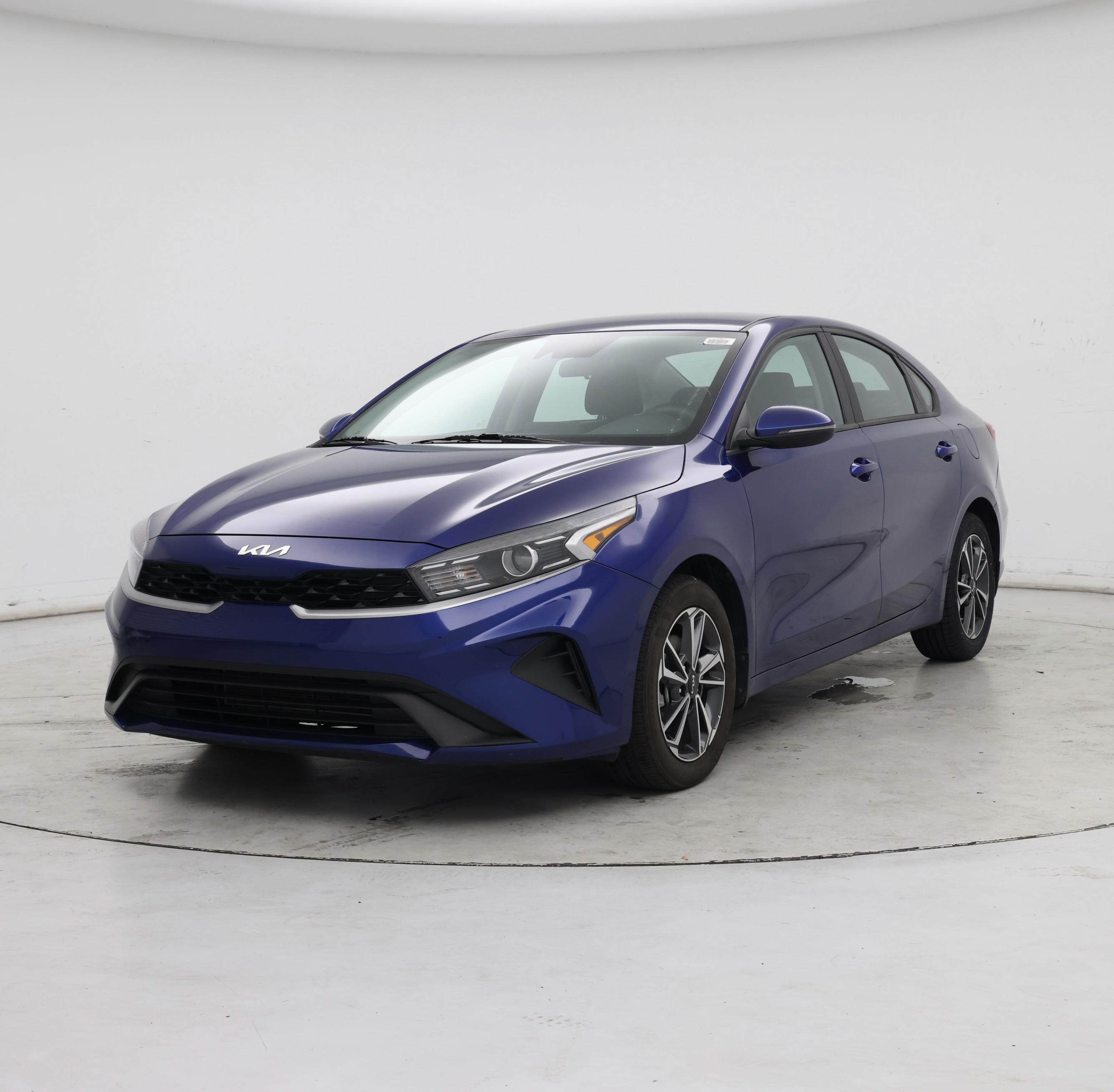 Thumbnail: 2023 Kia Forte - 4