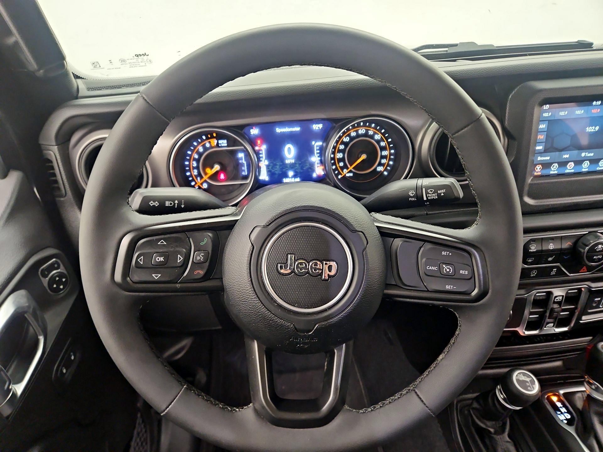 Thumbnail: 2023 Jeep Gladiator - 10