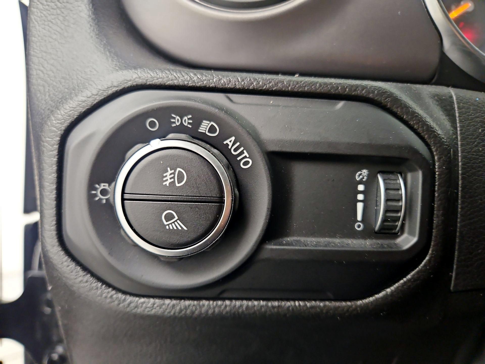 Thumbnail: 2023 Jeep Gladiator - 13