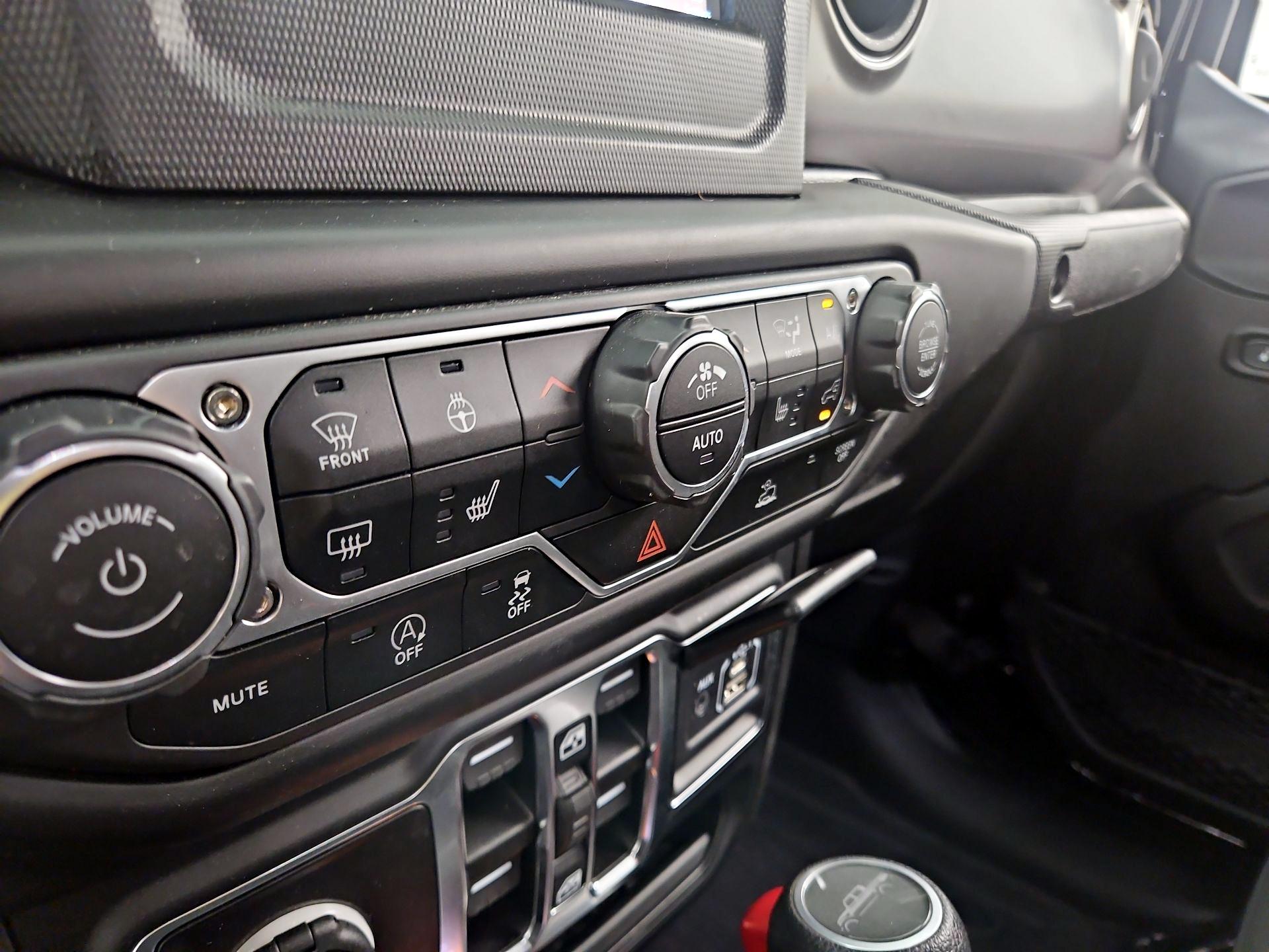 Thumbnail: 2023 Jeep Gladiator - 16