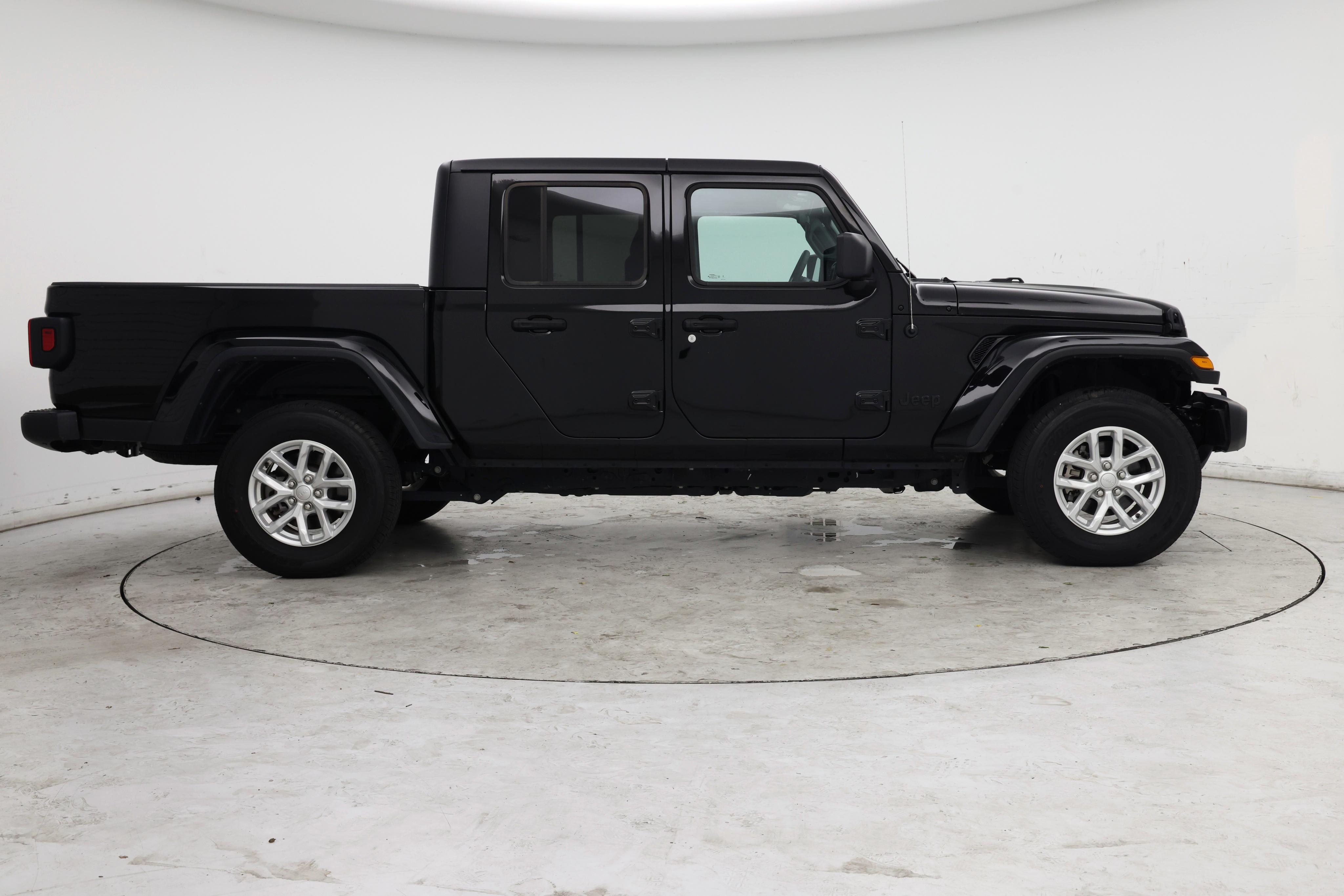 Thumbnail: 2023 Jeep Gladiator - 7
