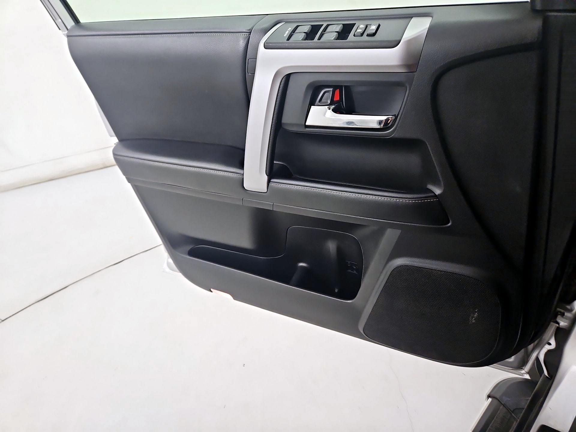 Thumbnail: 2021 Toyota 4Runner - 12