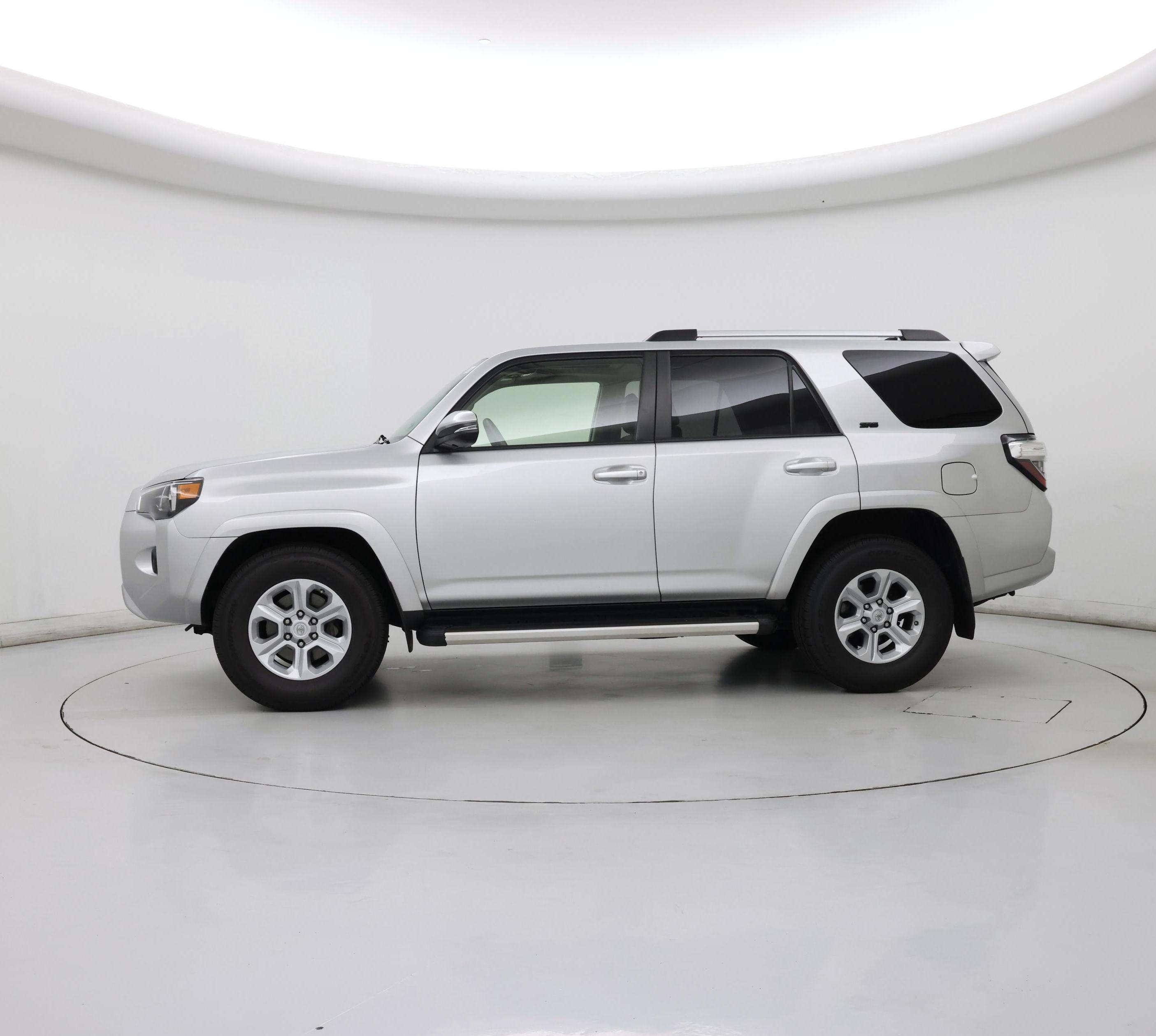 Thumbnail: 2021 Toyota 4Runner - 3