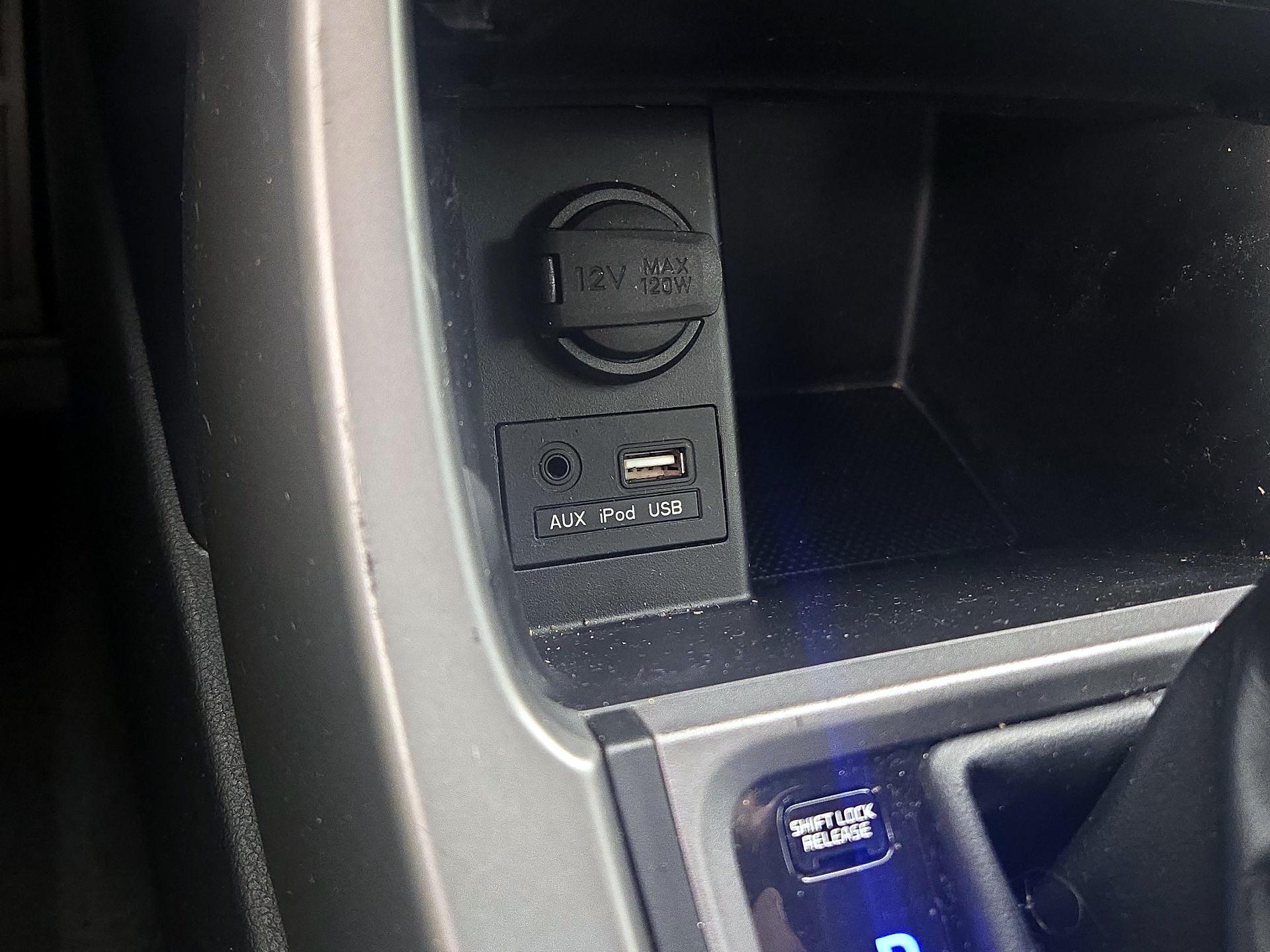 Thumbnail: 2016 Hyundai Elantra - 18
