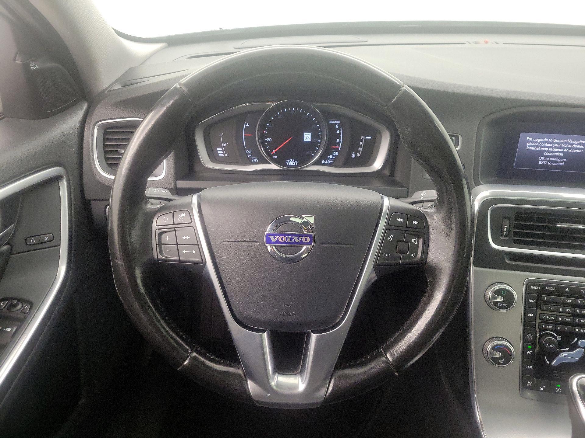 Thumbnail: 2018 Volvo S60 - 10