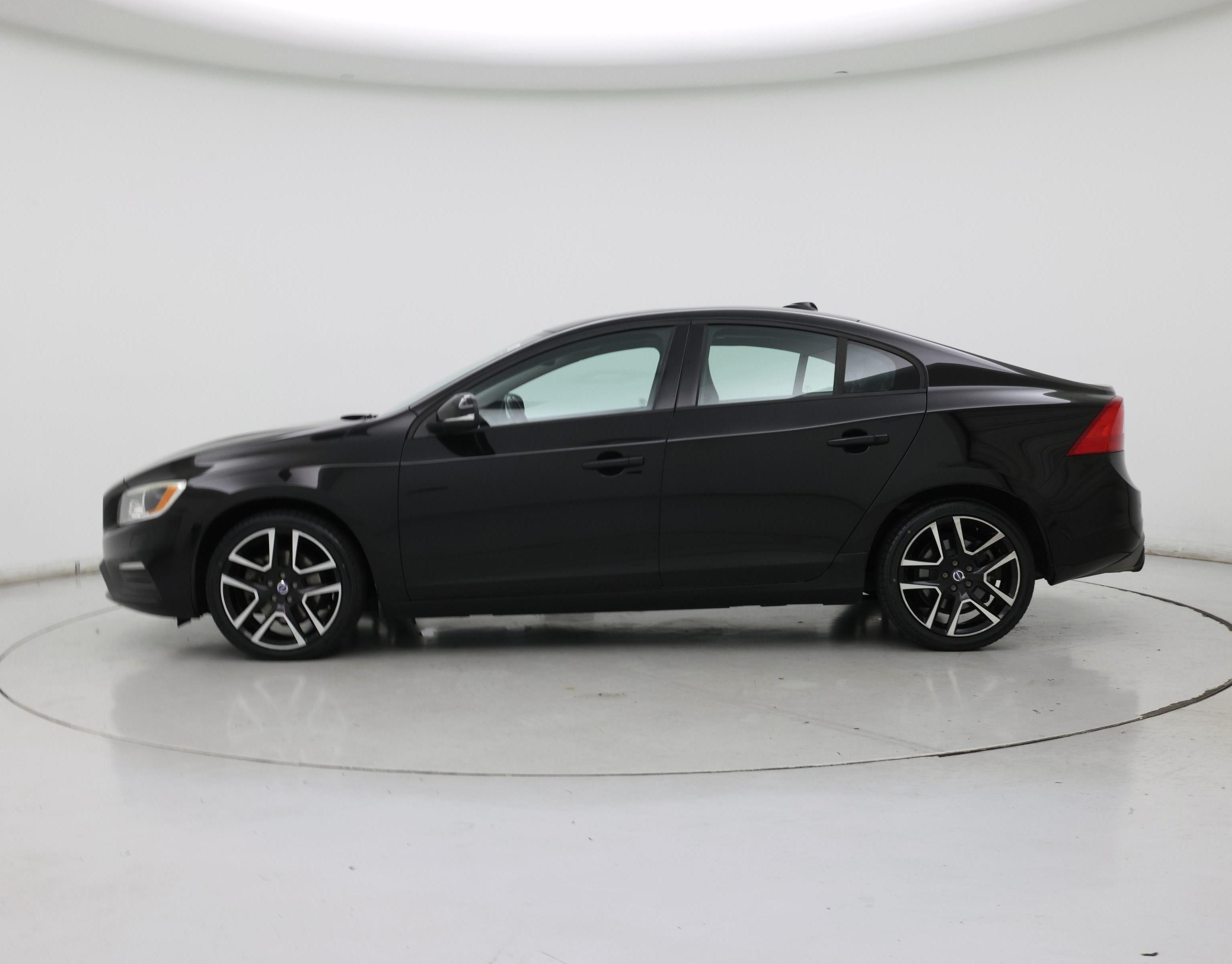 Thumbnail: 2018 Volvo S60 - 3