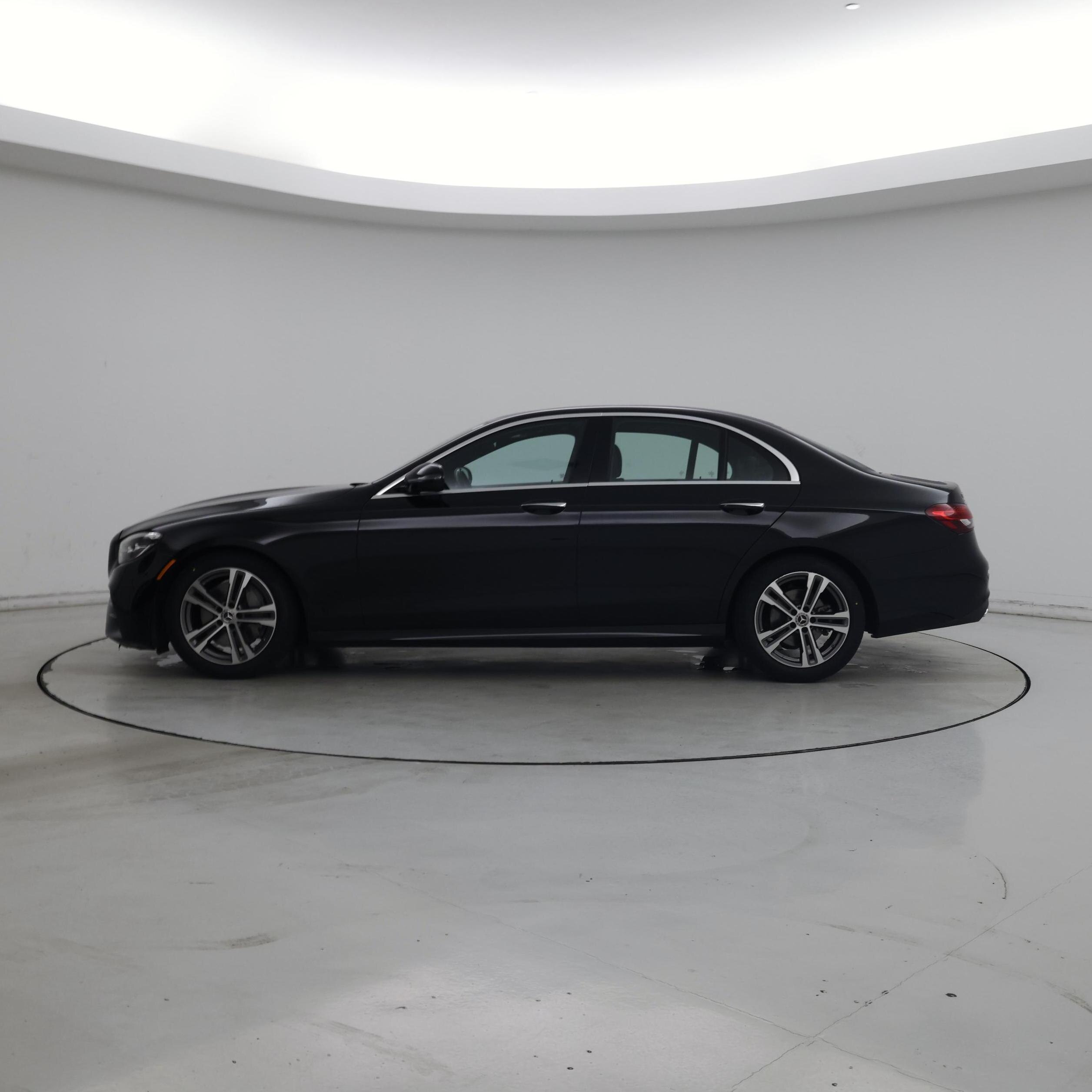 Thumbnail: 2021 Mercedes-Benz E-Class - 3