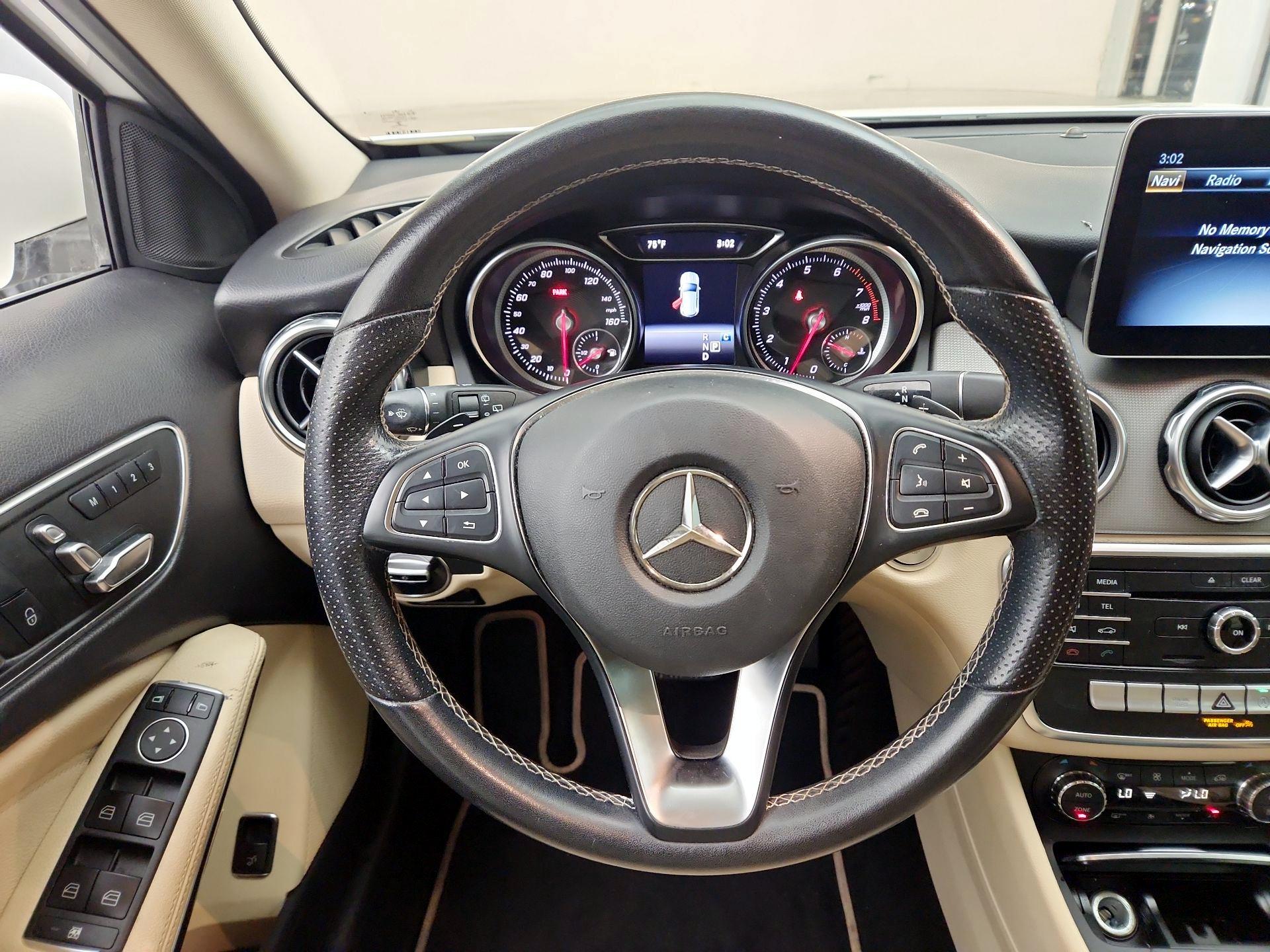 Thumbnail: 2020 Mercedes-Benz GLA - 10