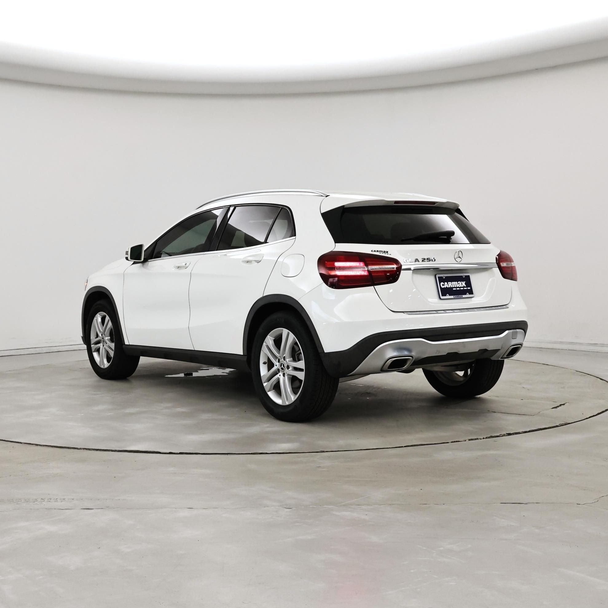 Thumbnail: 2020 Mercedes-Benz GLA - 2