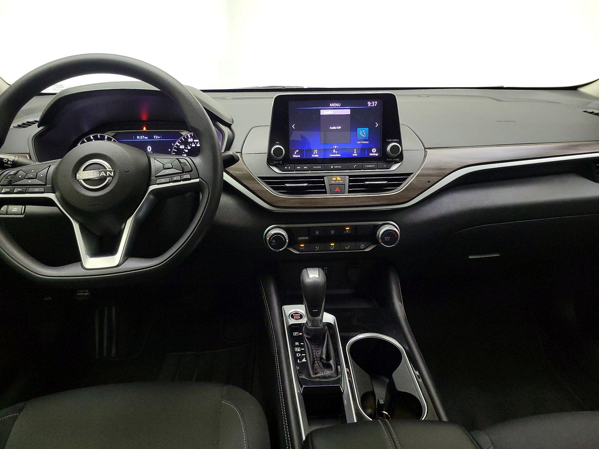 Thumbnail: 2023 Nissan Altima - 9