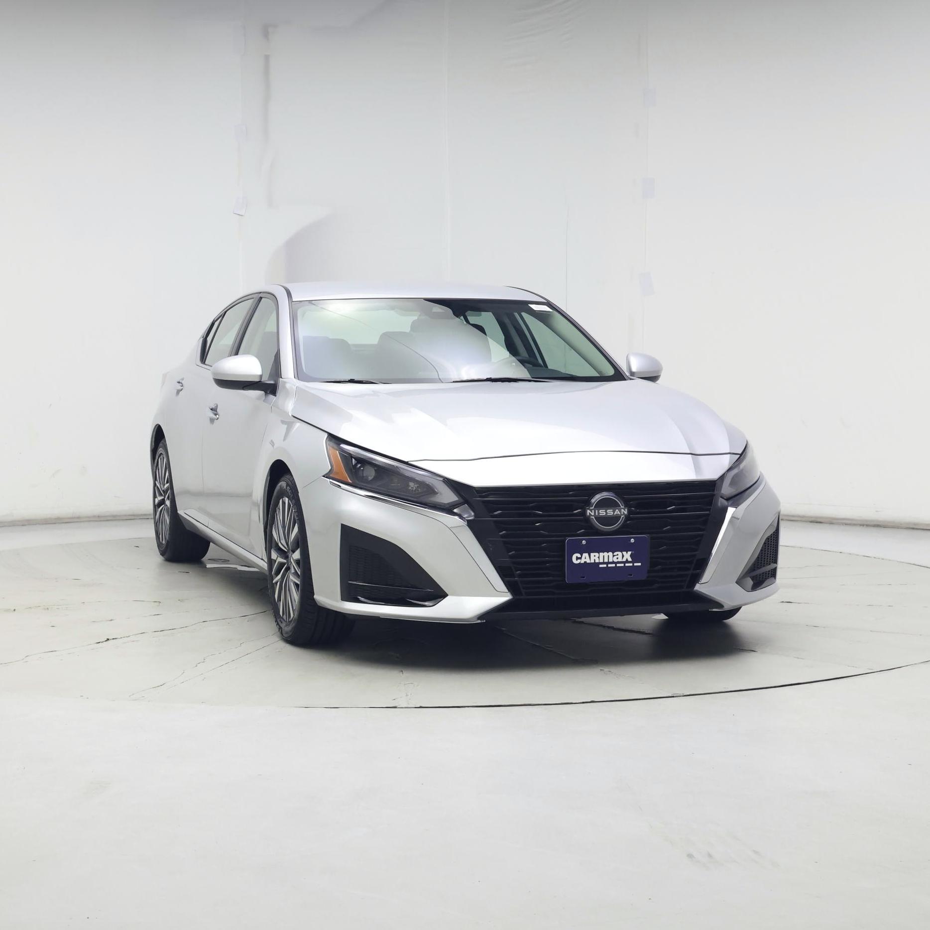 Thumbnail: 2023 Nissan Altima - 5