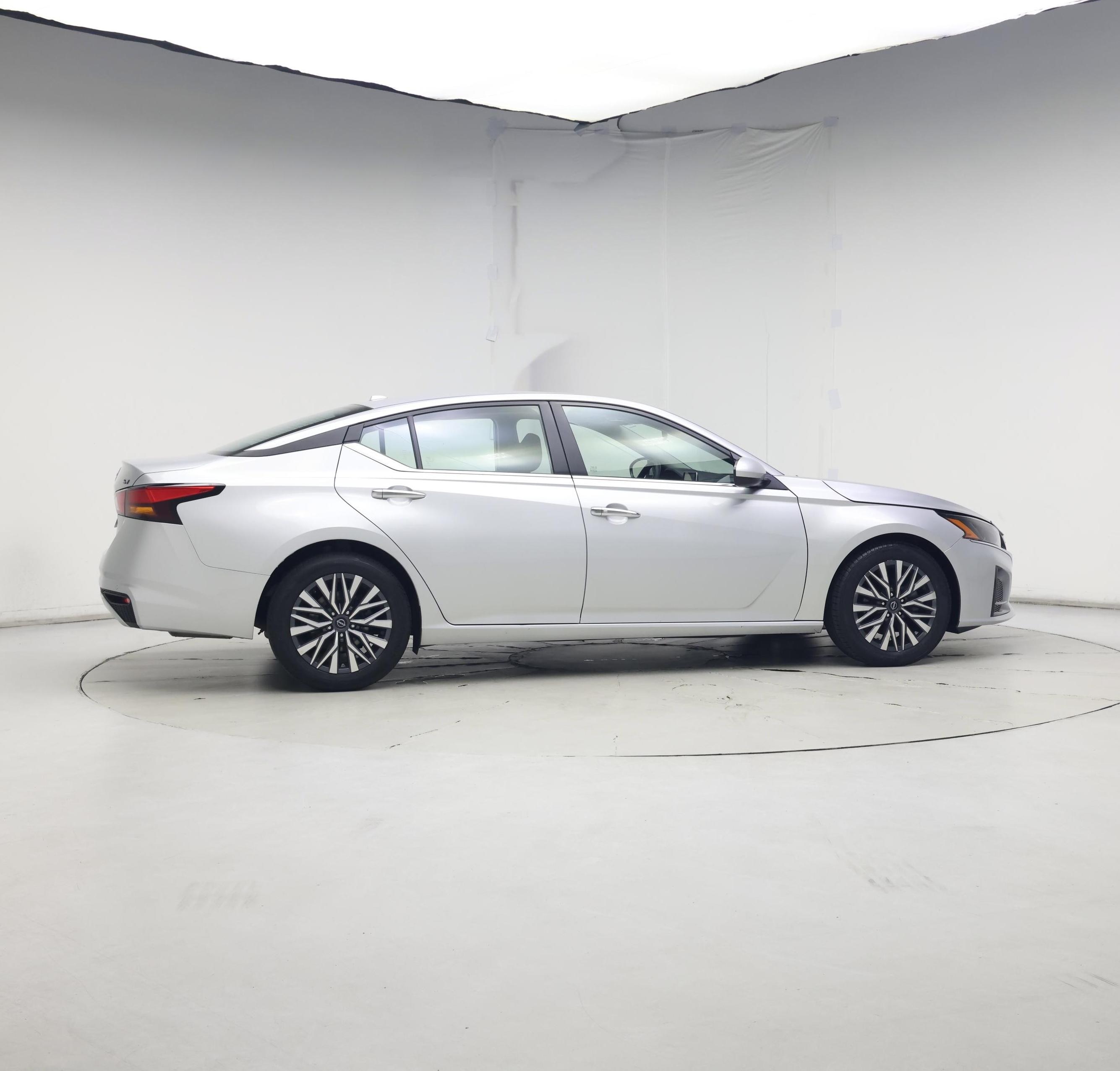 Thumbnail: 2023 Nissan Altima - 7