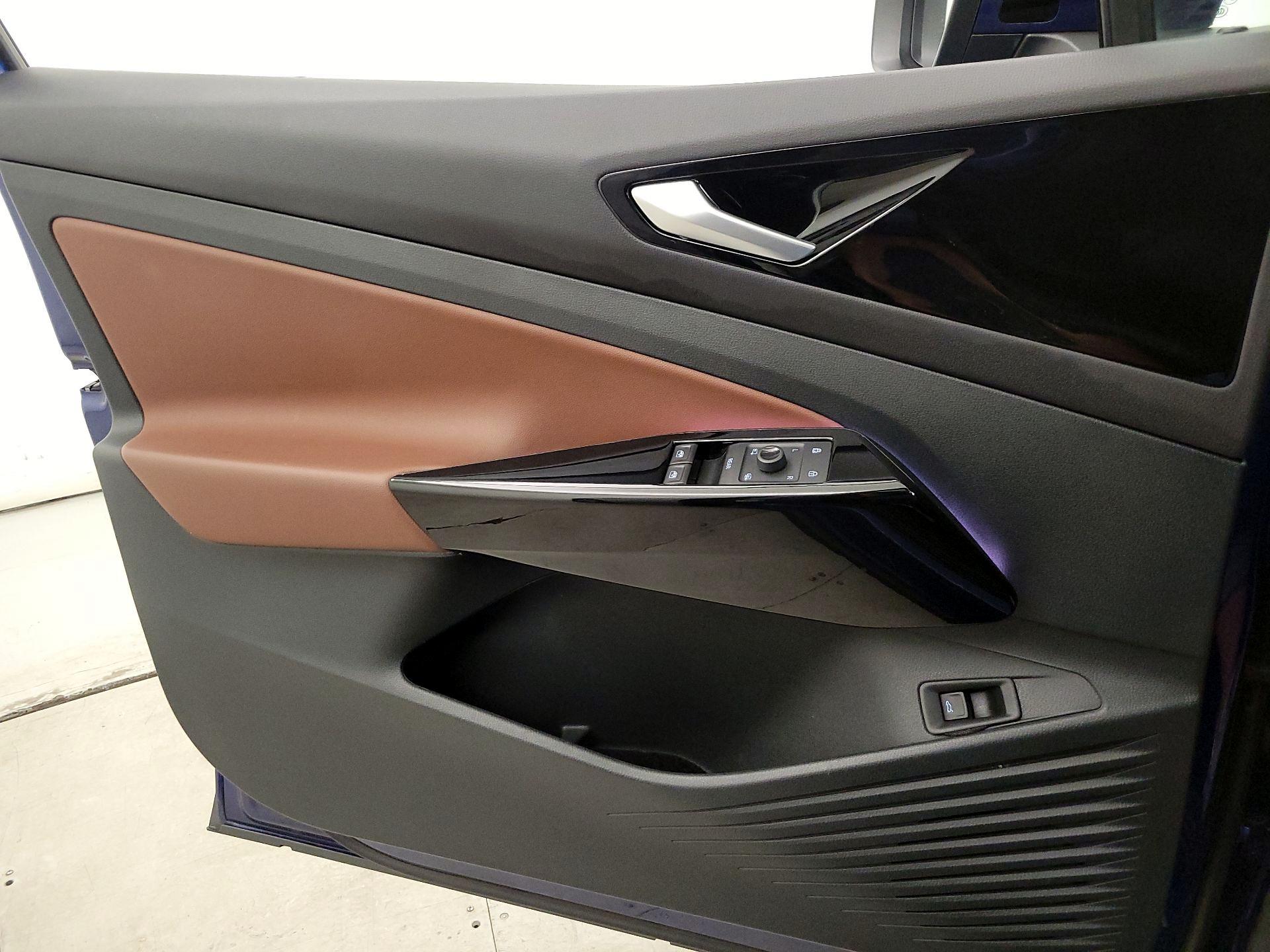 Thumbnail: 2021 Volkswagen ID.4 - 12