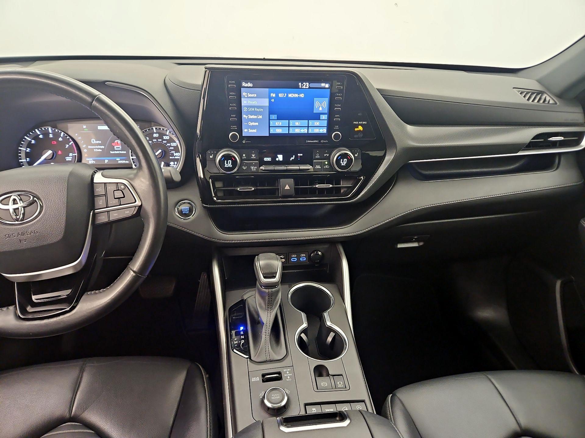 Thumbnail: 2022 Toyota Highlander - 9