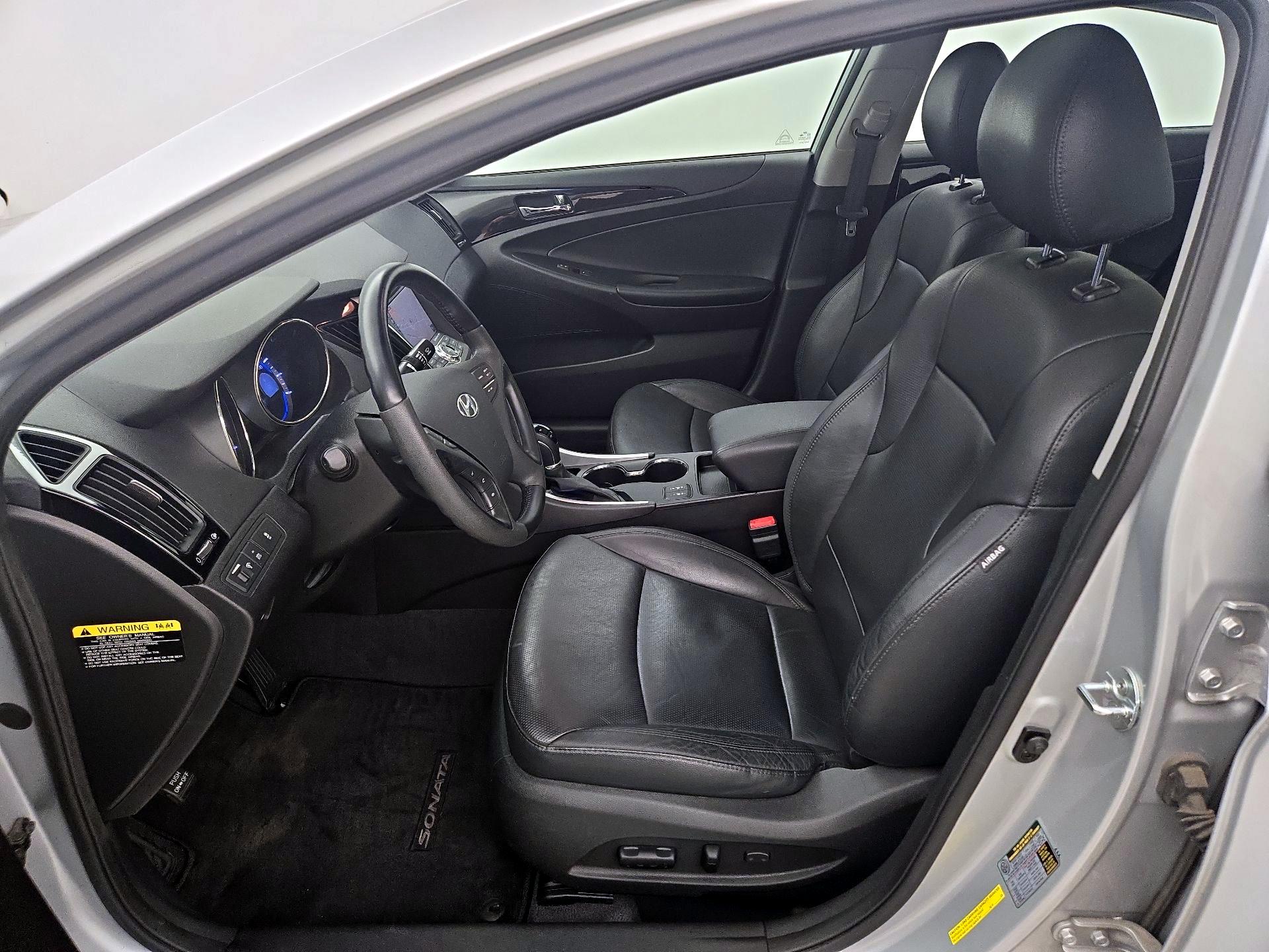 Thumbnail: 2013 Hyundai Sonata - 11